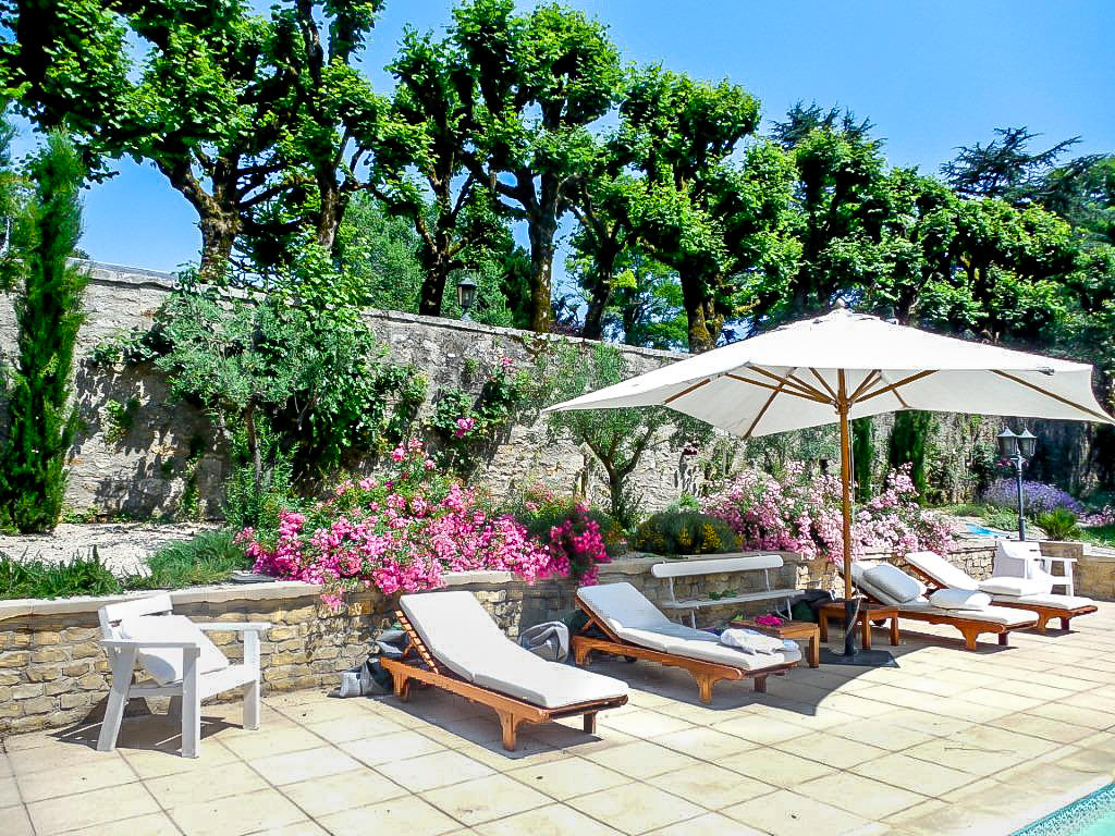 Propriété en France à vendre à Jazeneuil, Vienne - &#8364;1 350 000 - photo 