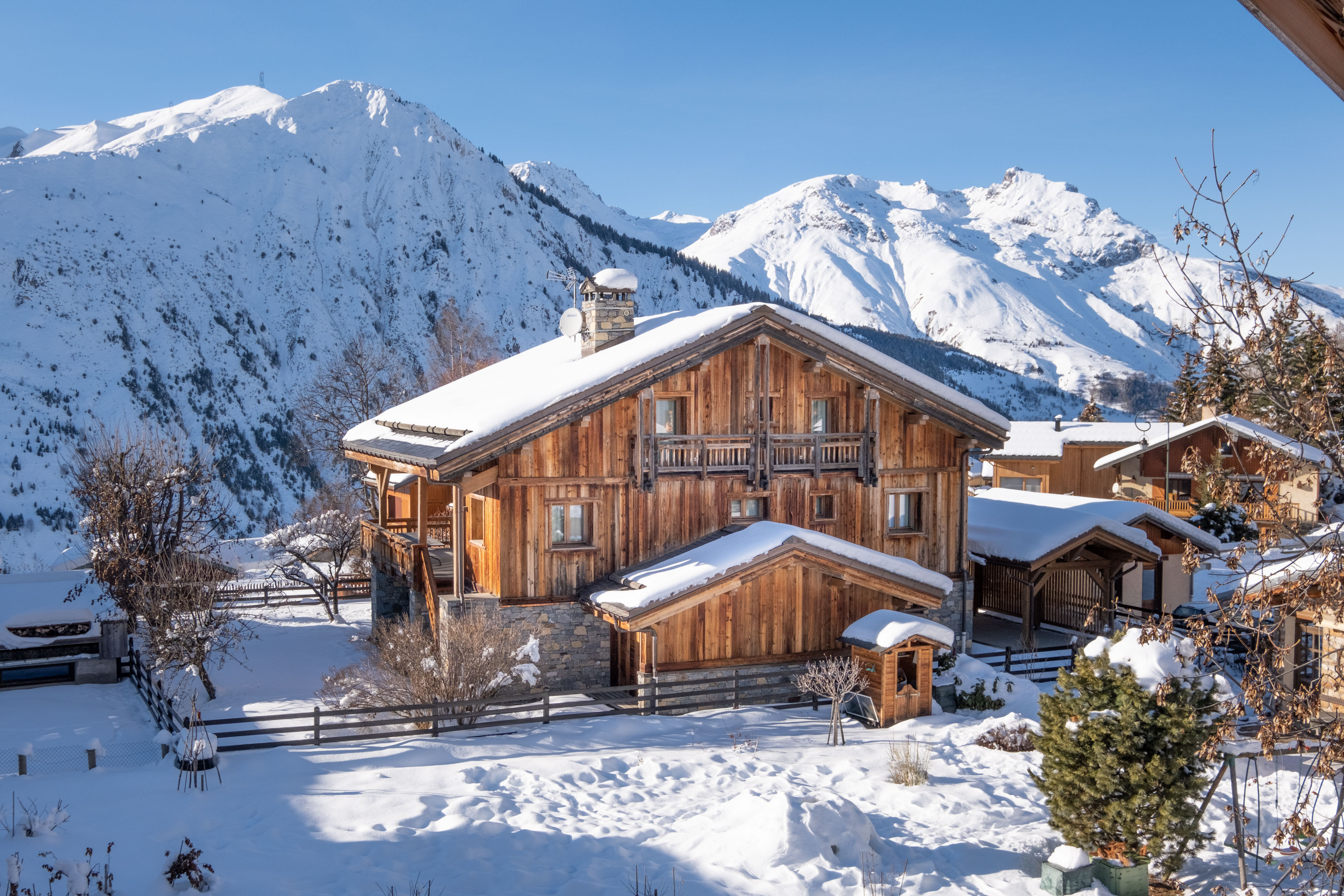 Incredible 4 bedroom ski chalet oozing luxury, rustic charm for sale in the soughtafter village