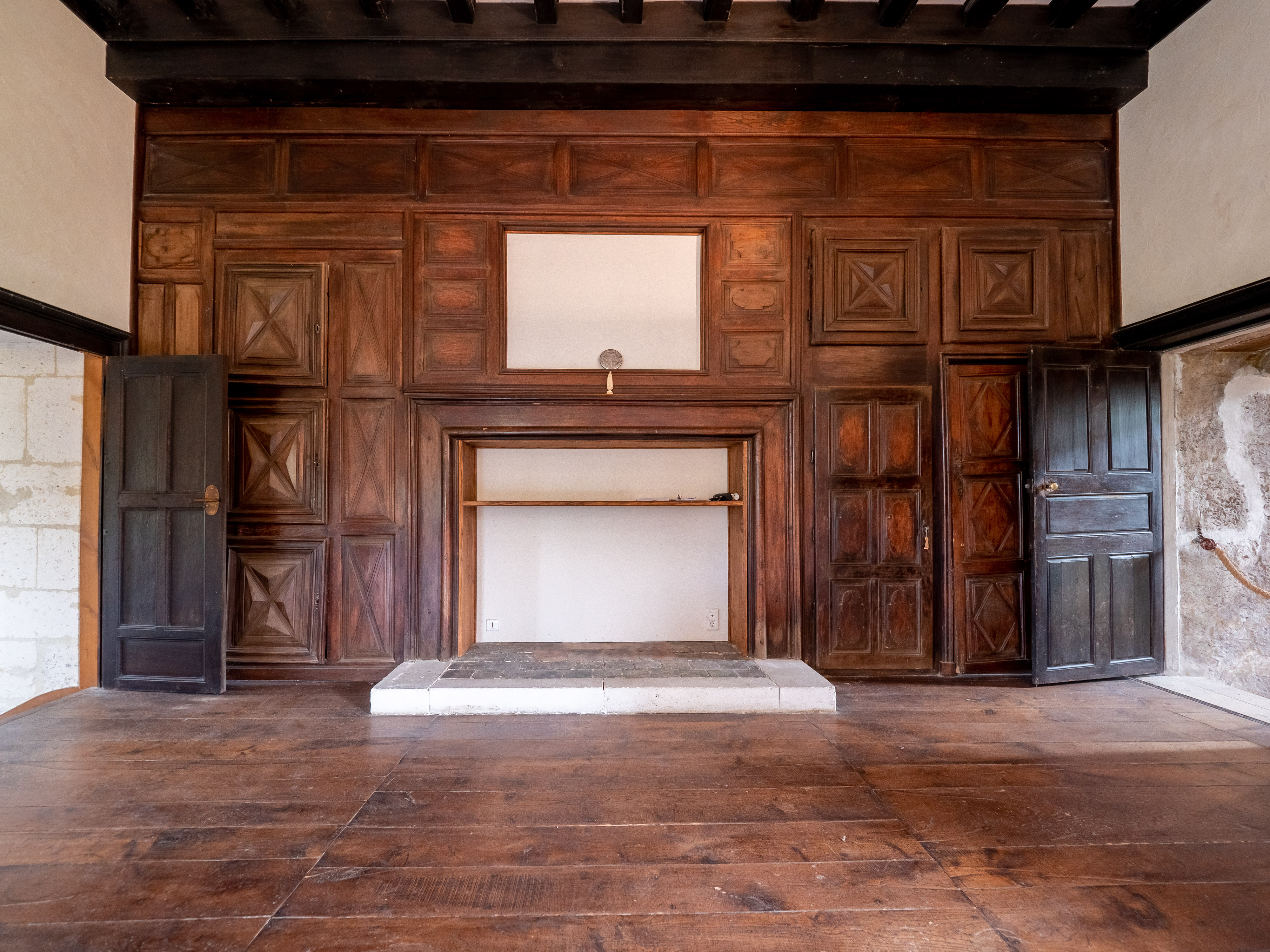 French property for sale in Vouzan, Charente - €2,750,000 - photo 