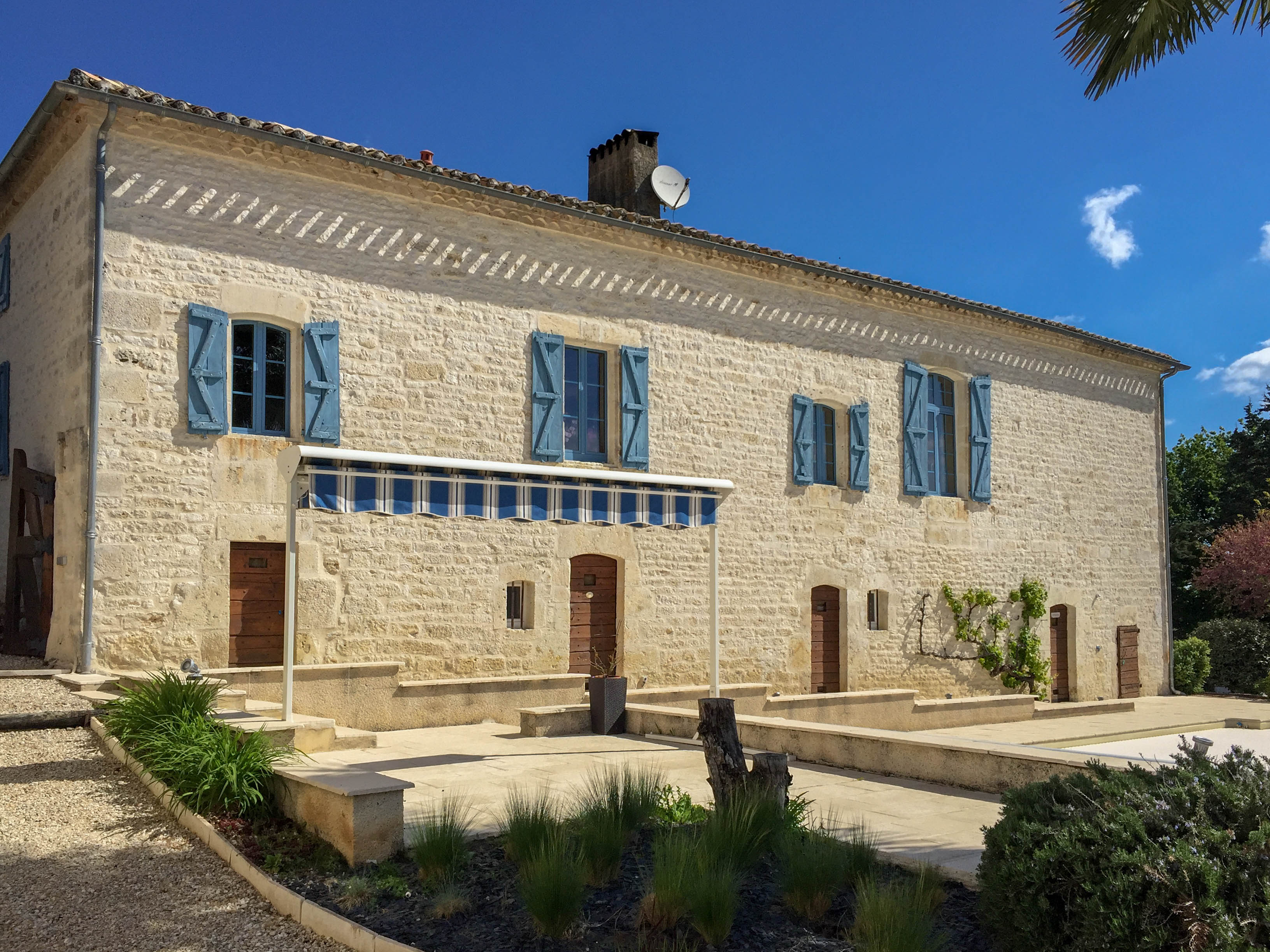 French property for sale in Montcuq-en-Quercy-Blanc, Lot - €1,560,000 - photo 