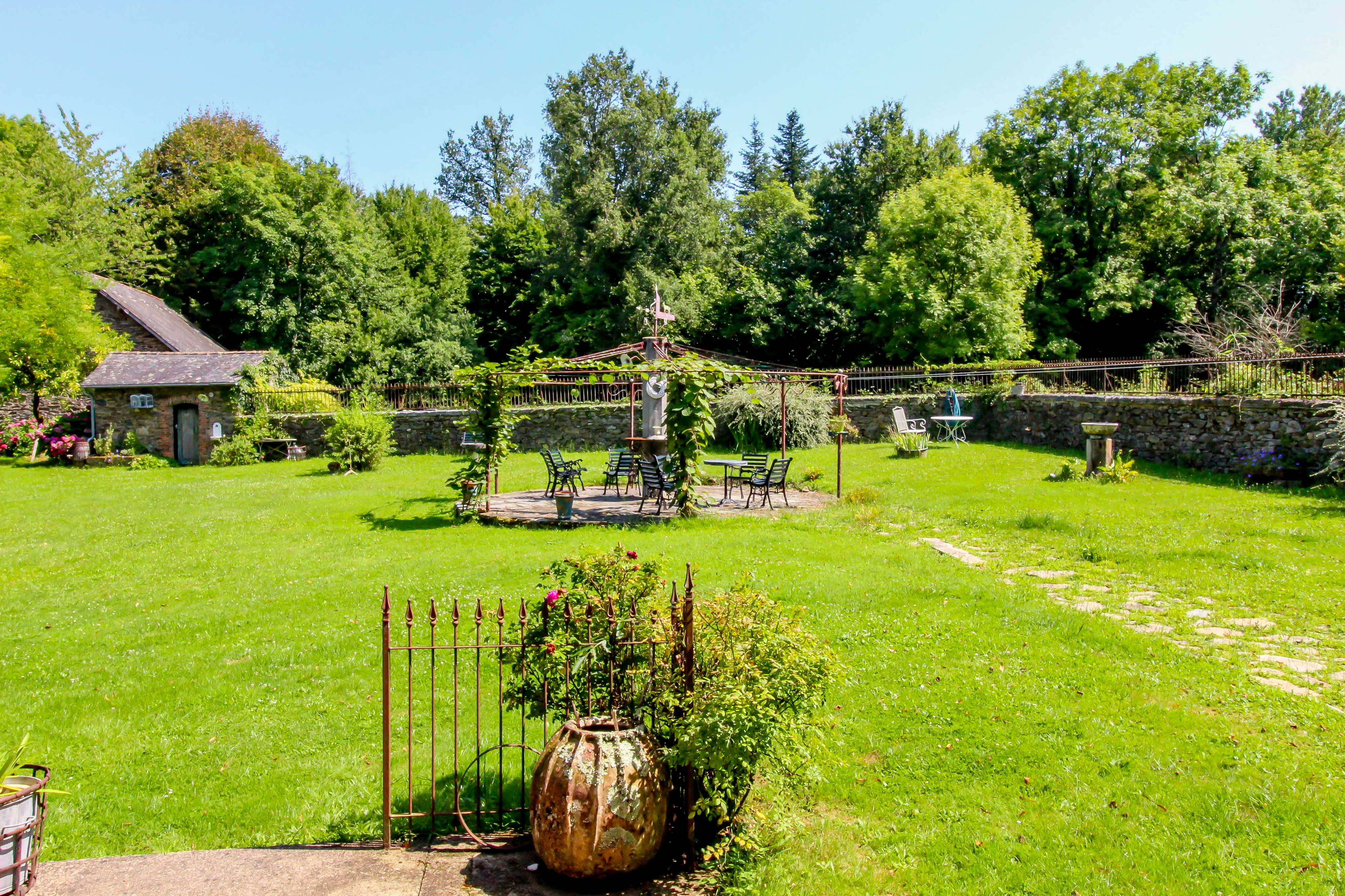 French property for sale in Chalais, Dordogne - €485,000 - photo 