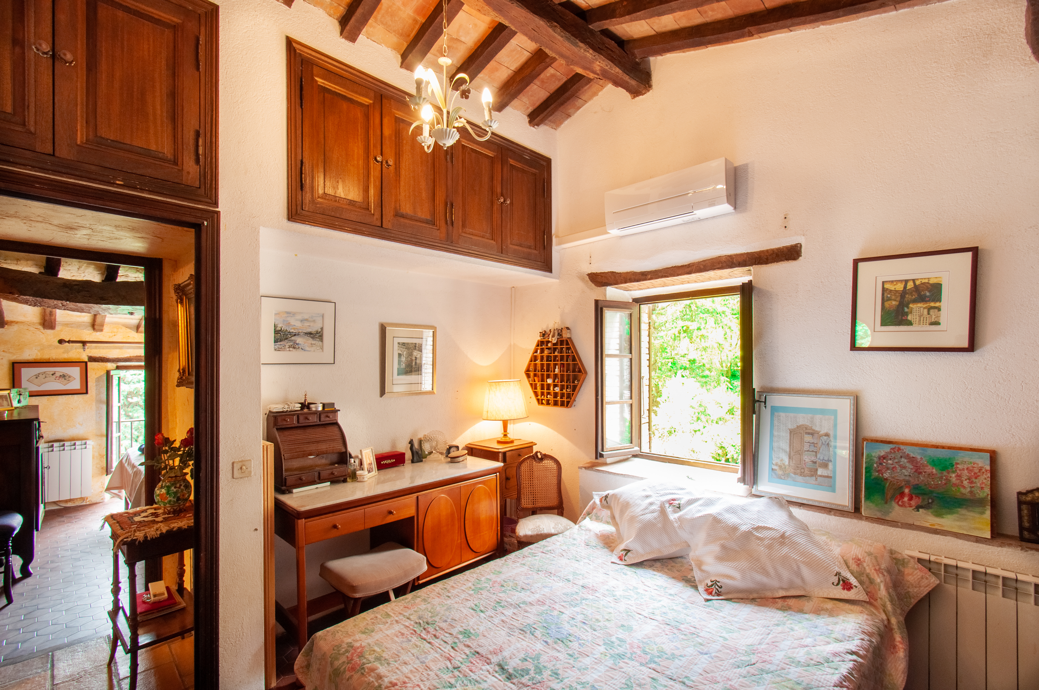 French property for sale in Carros, Alpes-Maritimes - €945,000 - photo 