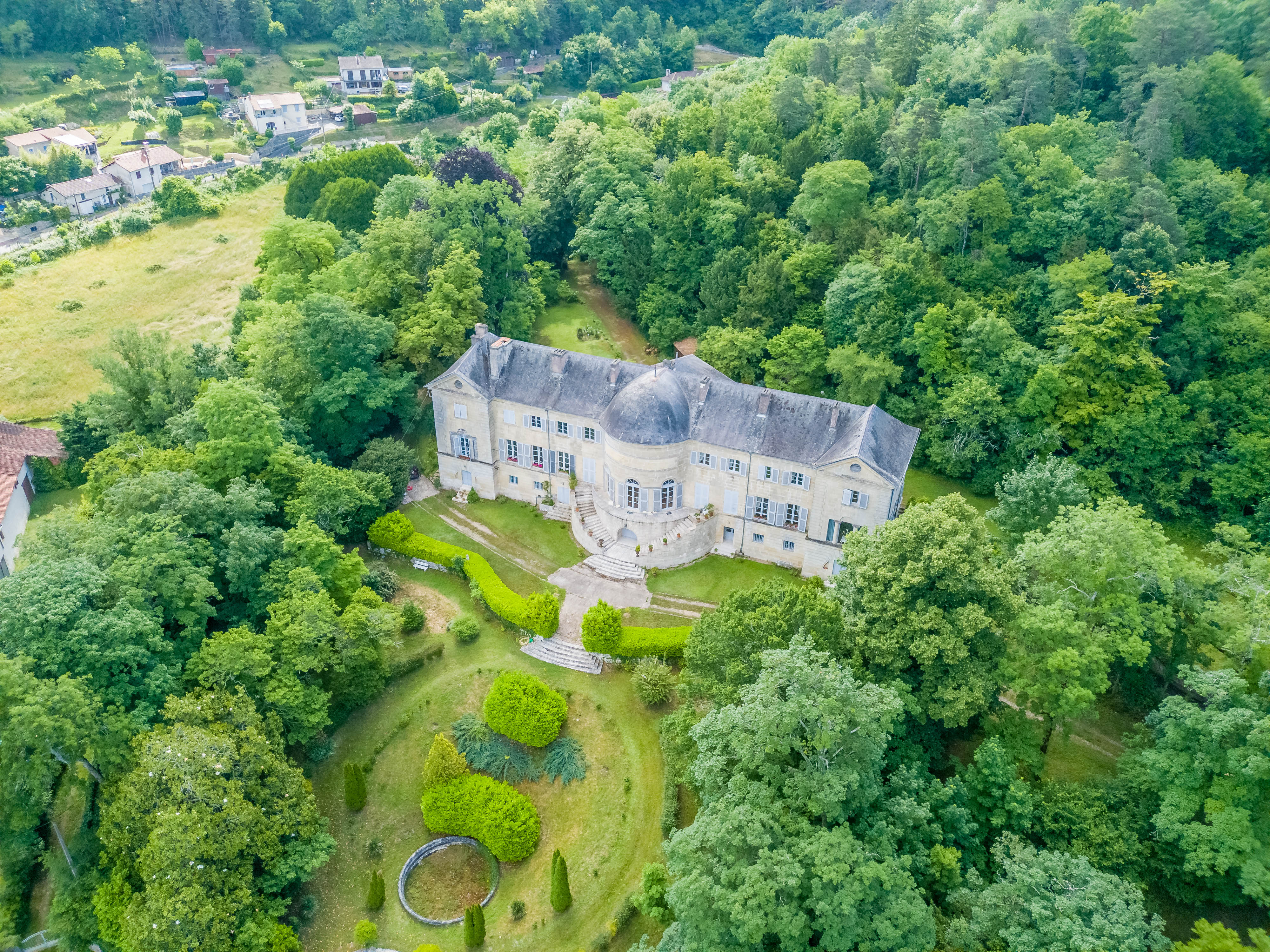 Propriété en France à vendre à Escoire, Dordogne - &#8364;1 670 212 - photo 