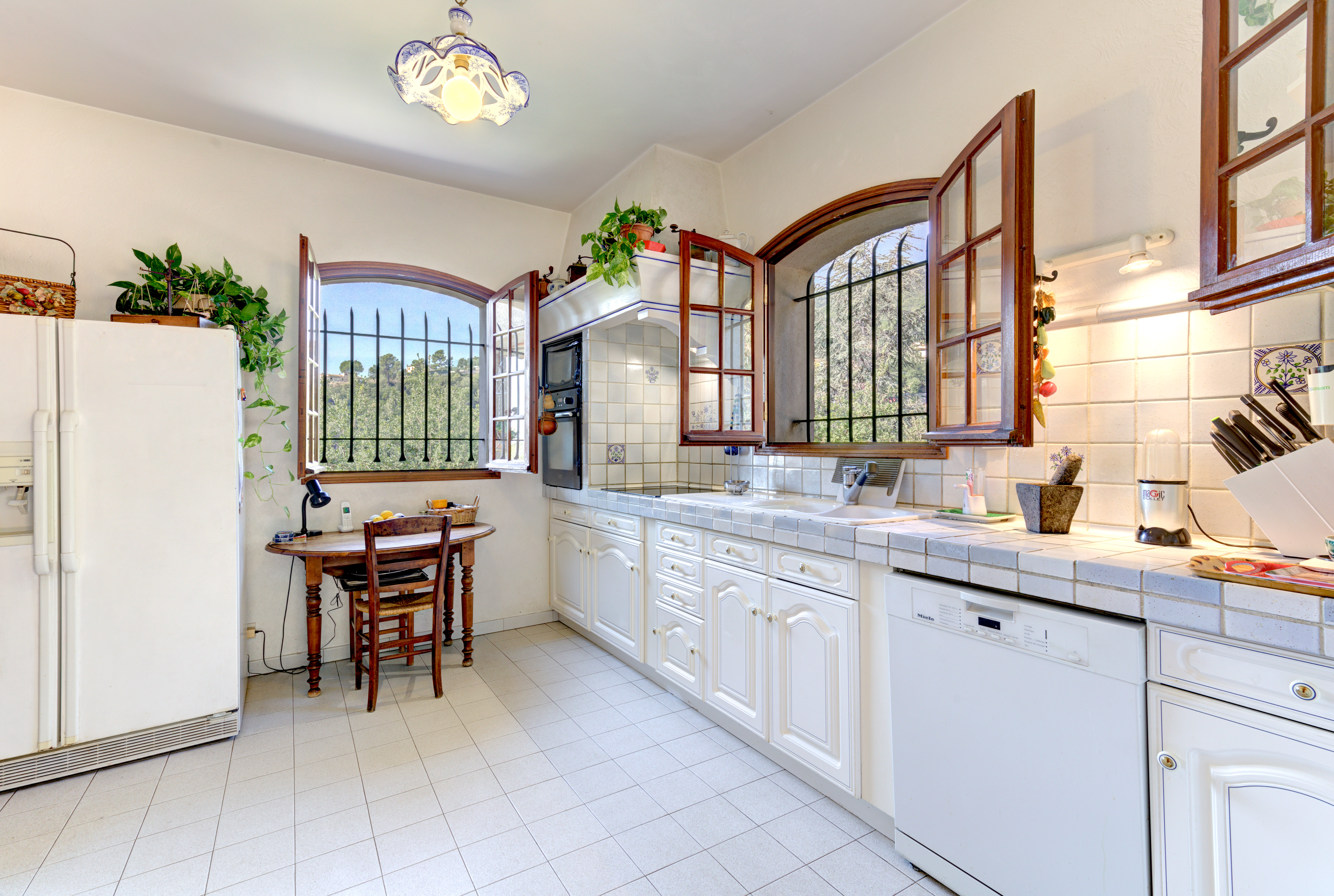 Propriété en France à vendre à Carros, Alpes-Maritimes - €799 000 - photo 