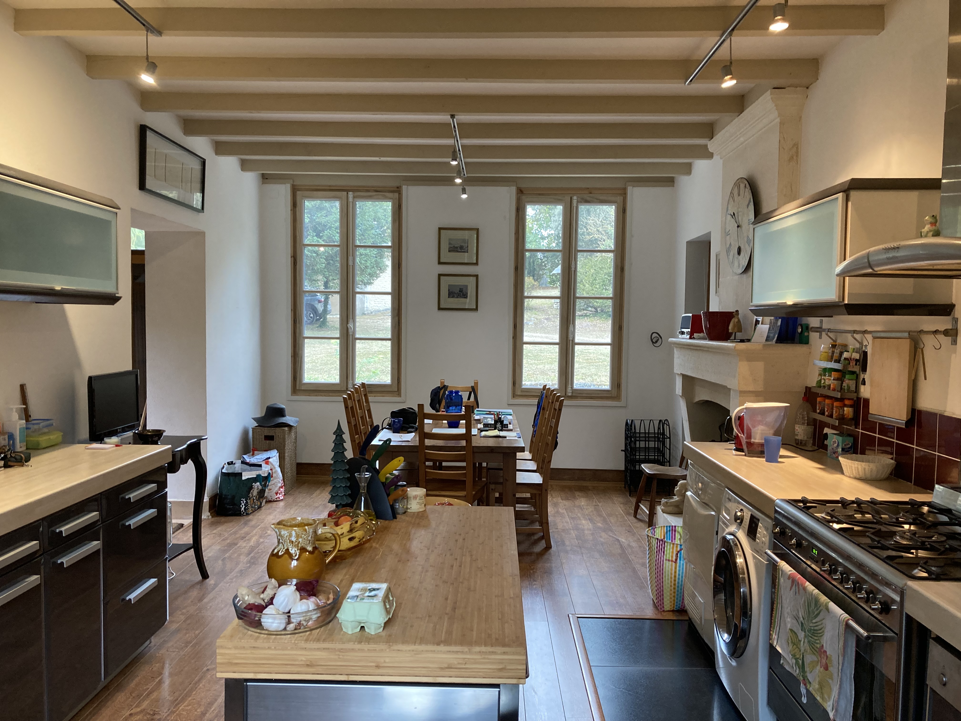 Propriété en France à vendre à Barbezieux-Saint-Hilaire, Charente - €650 000 - photo 