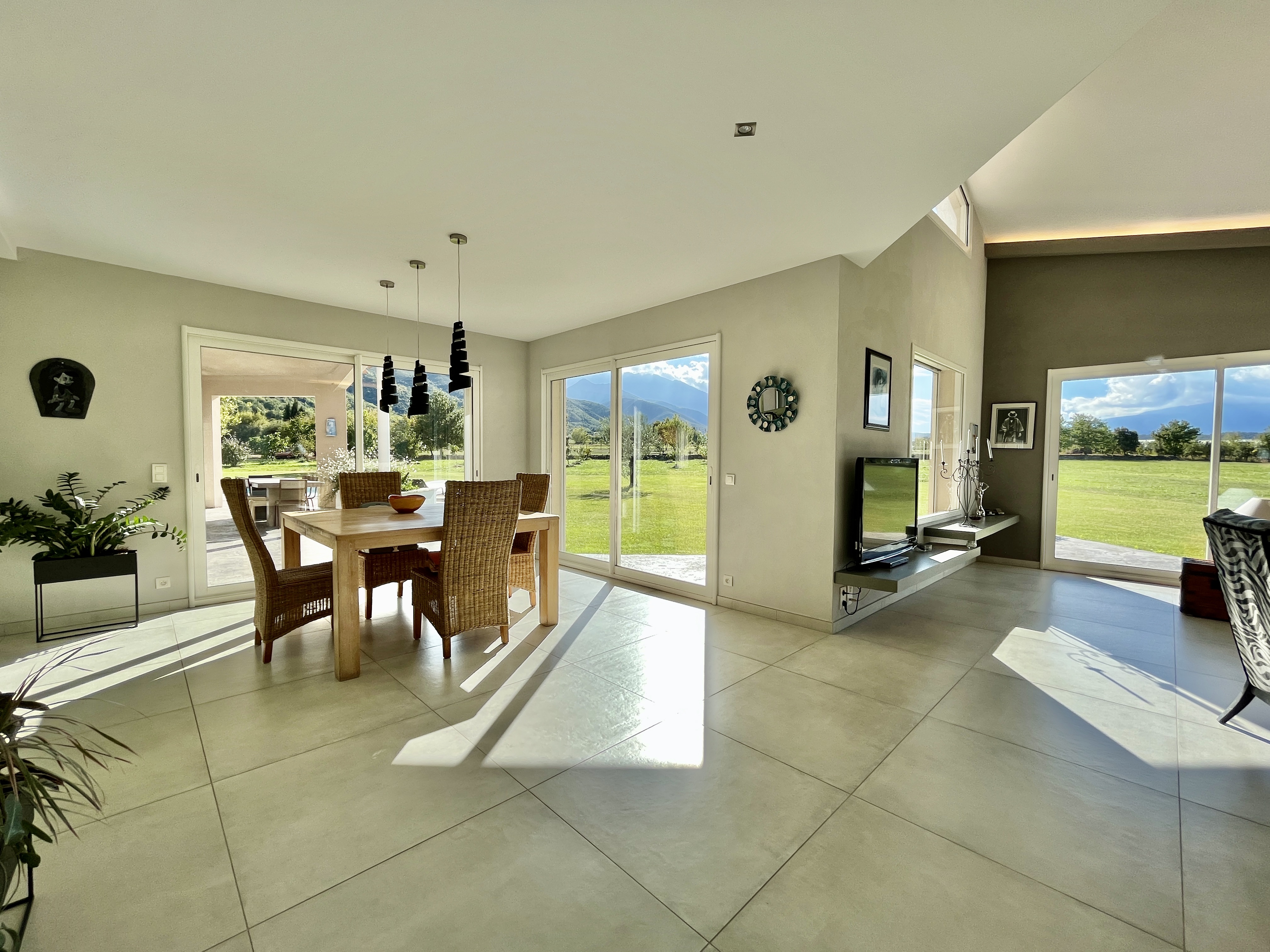 Propriété en France à vendre à Rigarda, Pyrénées-Orientales - &#8364;898 000 - photo 