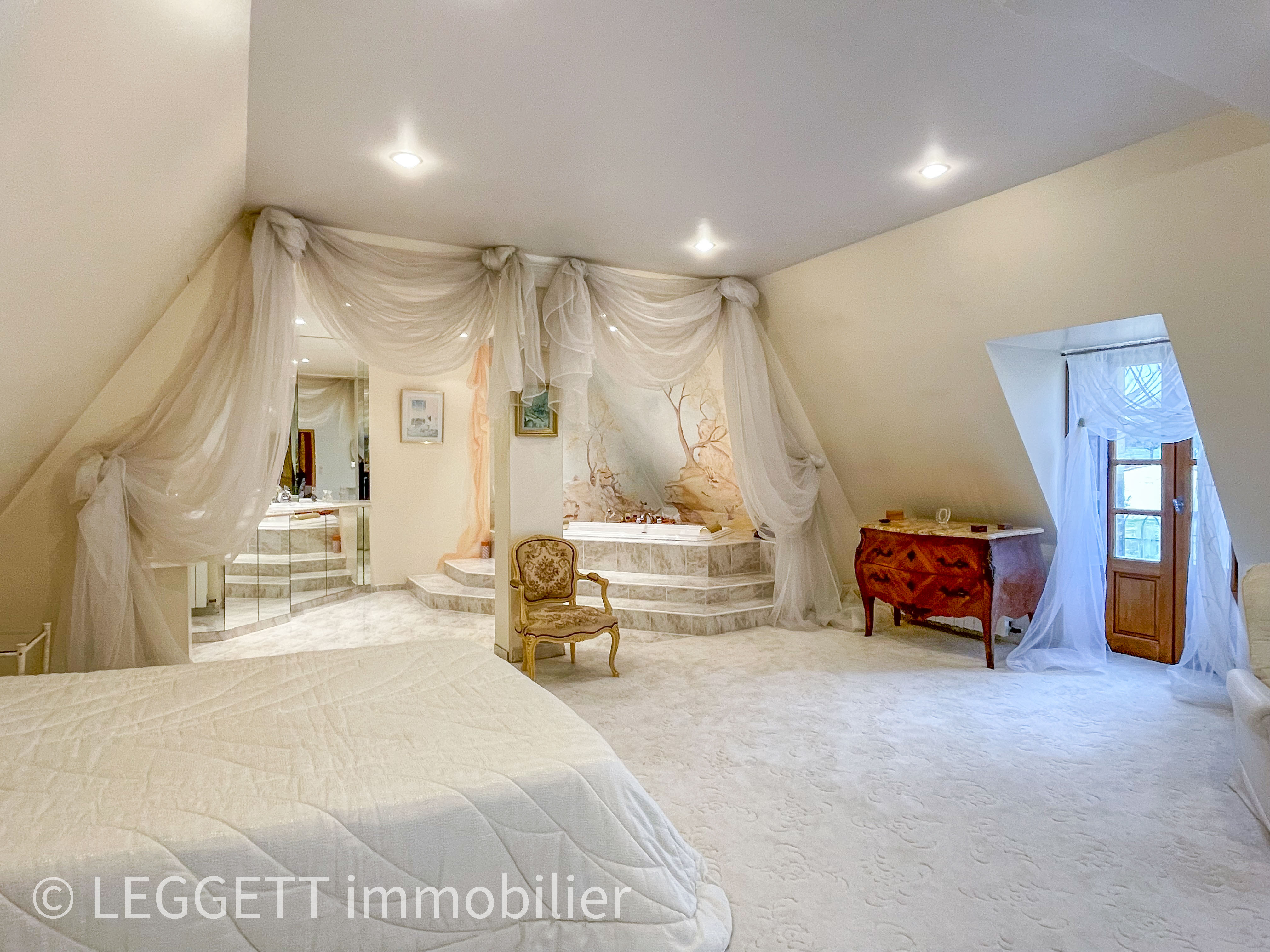 French property for sale in Sainte-Mondane, Dordogne - €822,000 - photo 