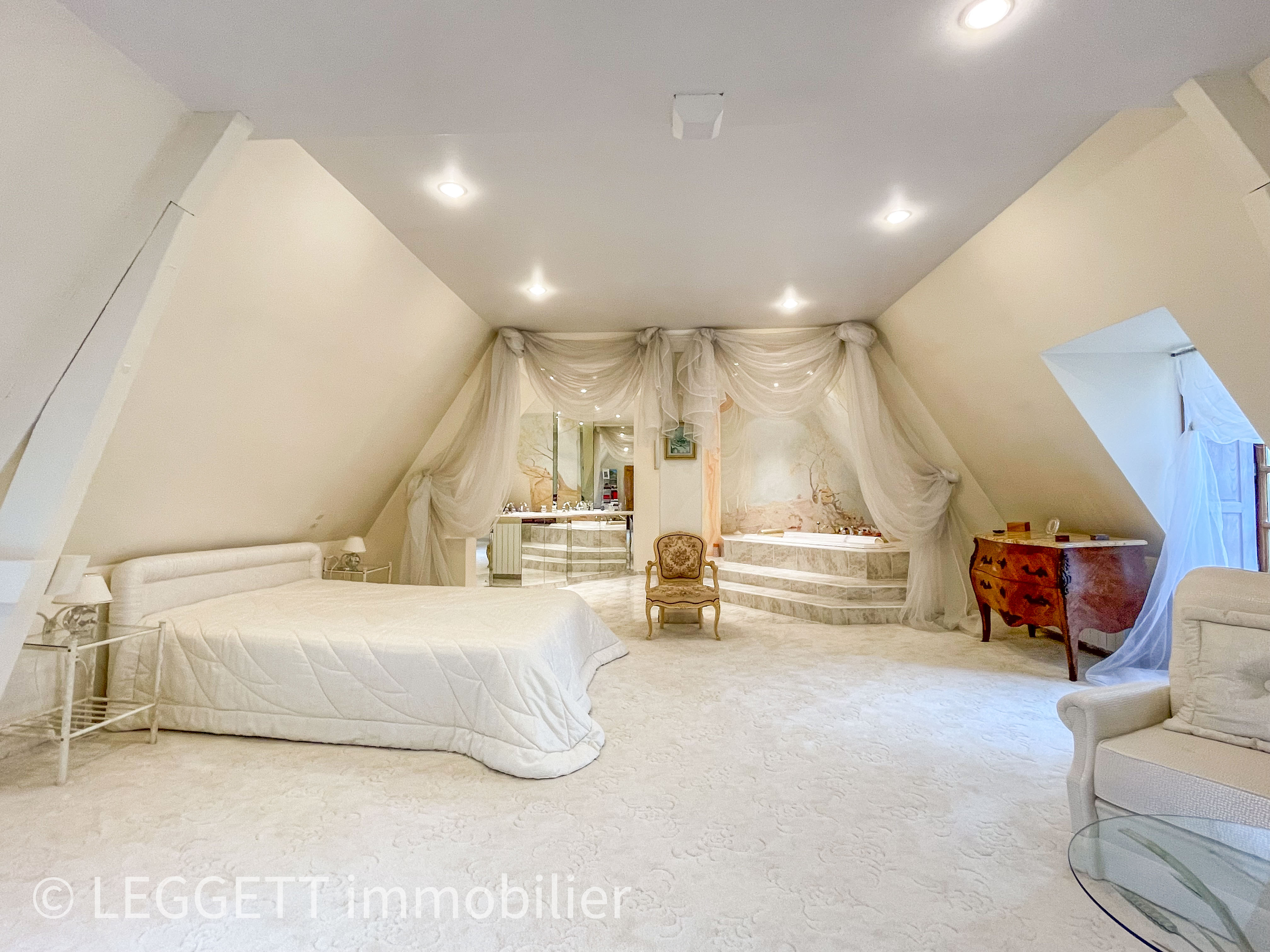 French property for sale in Sainte-Mondane, Dordogne - €822,000 - photo 