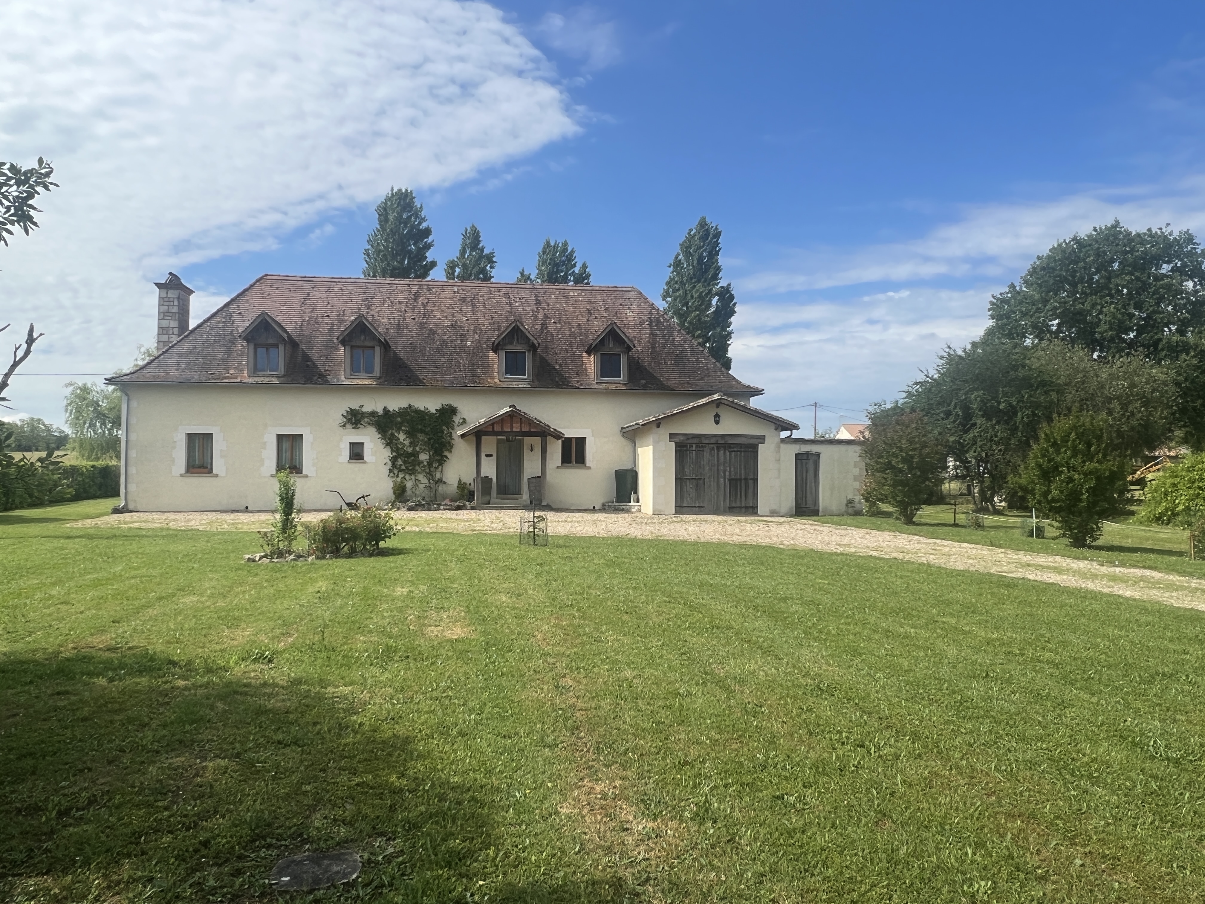 Propriété en France à vendre à Montazeau, Dordogne - €450 000 - photo 