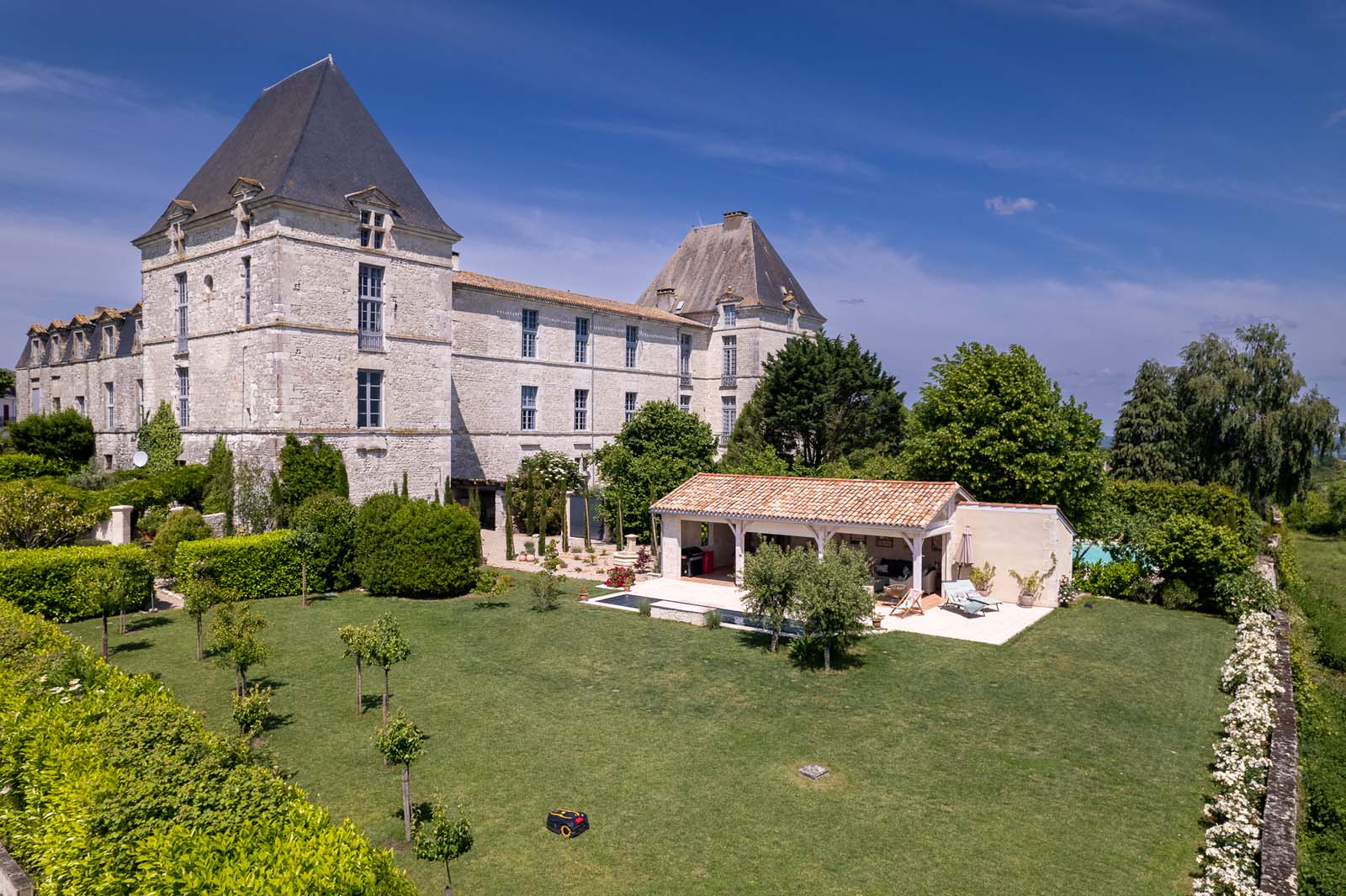 French property for sale in Saussignac, Dordogne - €780,000 - photo 