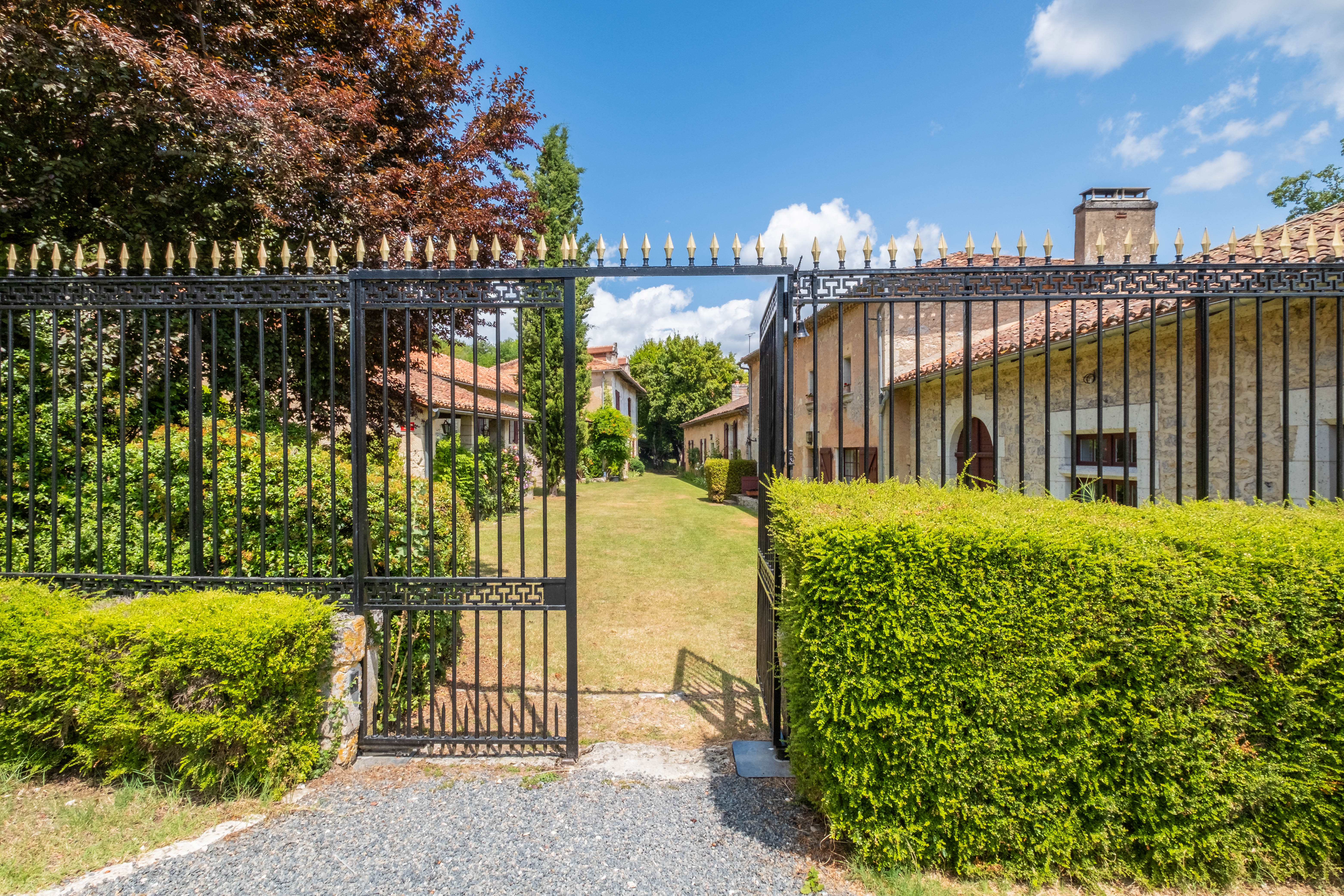 French property for sale in Chancelade, Dordogne - €1,000,000 - photo 