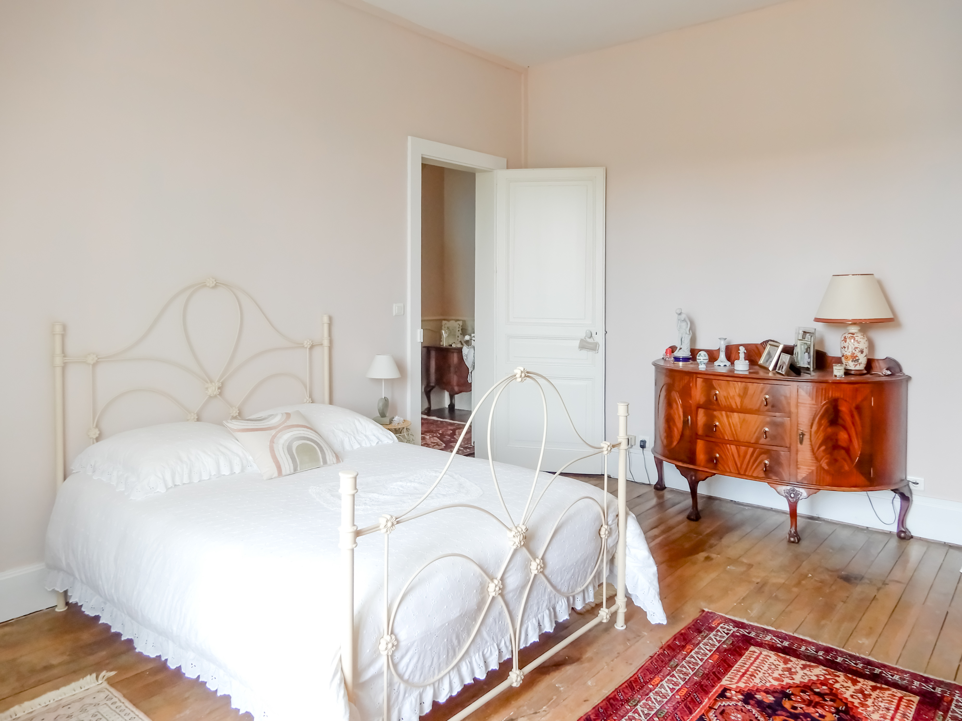 Propriété en France à vendre à Saint-Priest-Taurion, Haute-Vienne - &#8364;530 000 - photo 