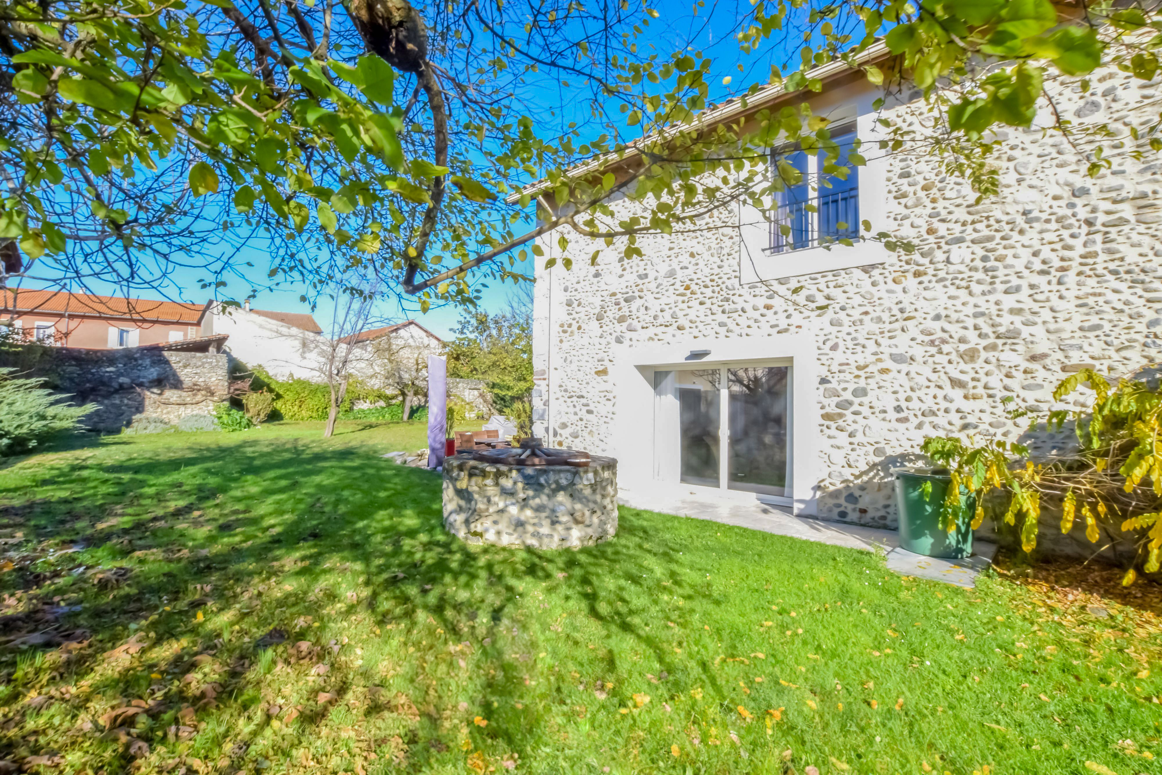 Propriété en France à vendre à Ausson, Haute-Garonne - &#8364;675 000 - photo 