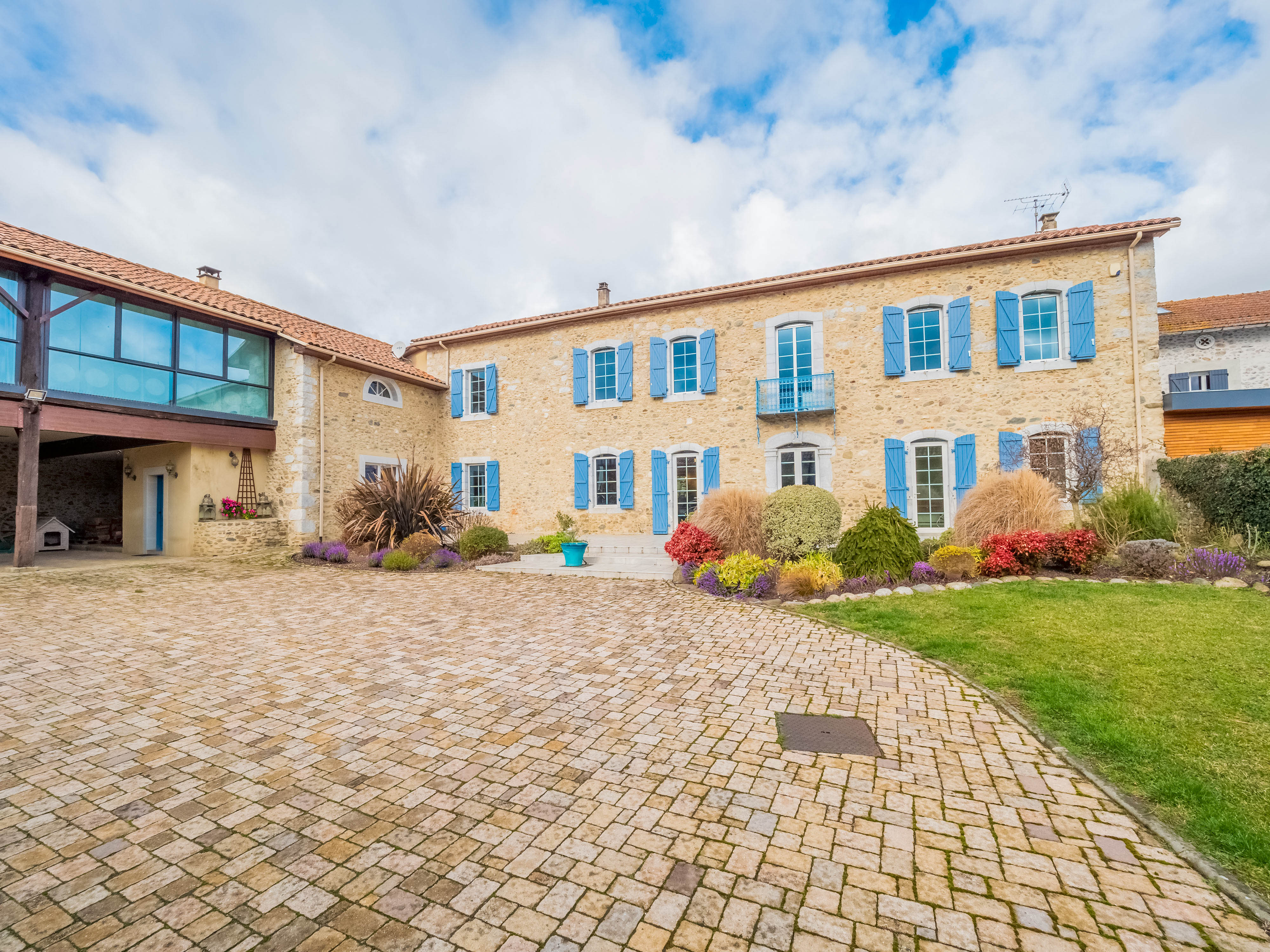 French property for sale in Ausson, Haute-Garonne - €599,000 - photo 