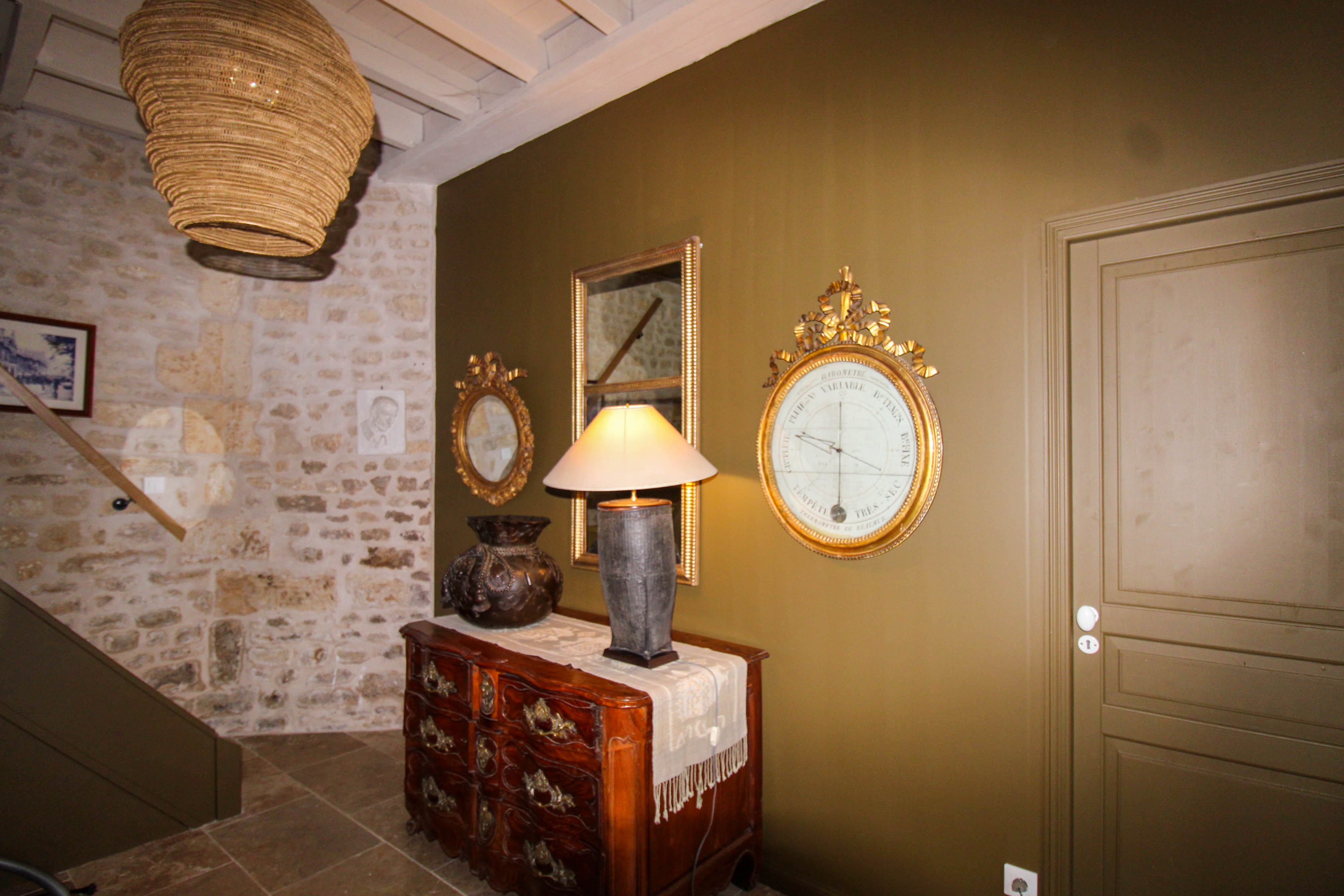 Propriété en France à vendre à Saint-Jean-d'Angély, Charente-Maritime - €598 500 - photo 