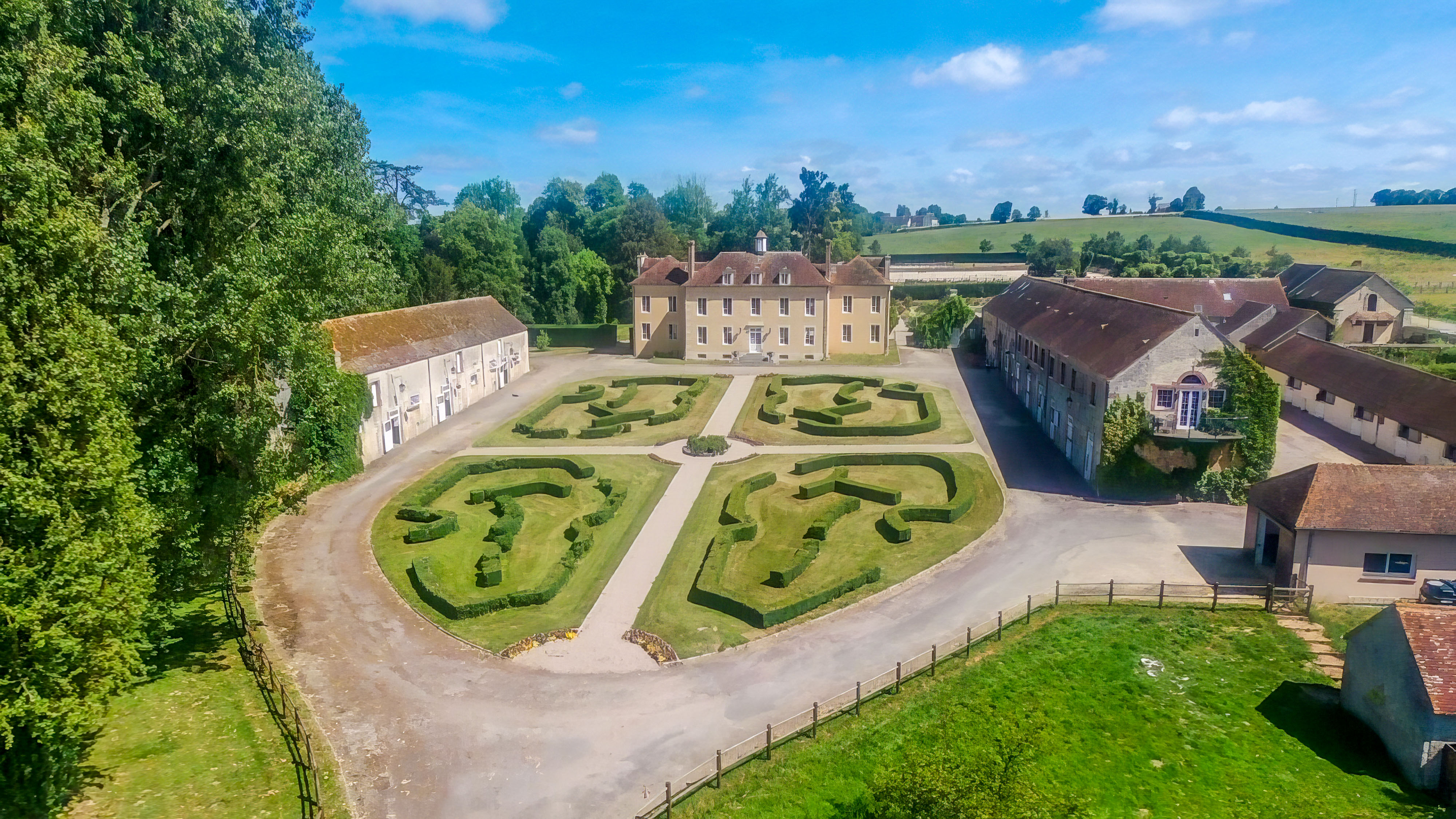 French property for sale in Putanges-Pont-Écrepin, Orne - €4,685,000 - photo 