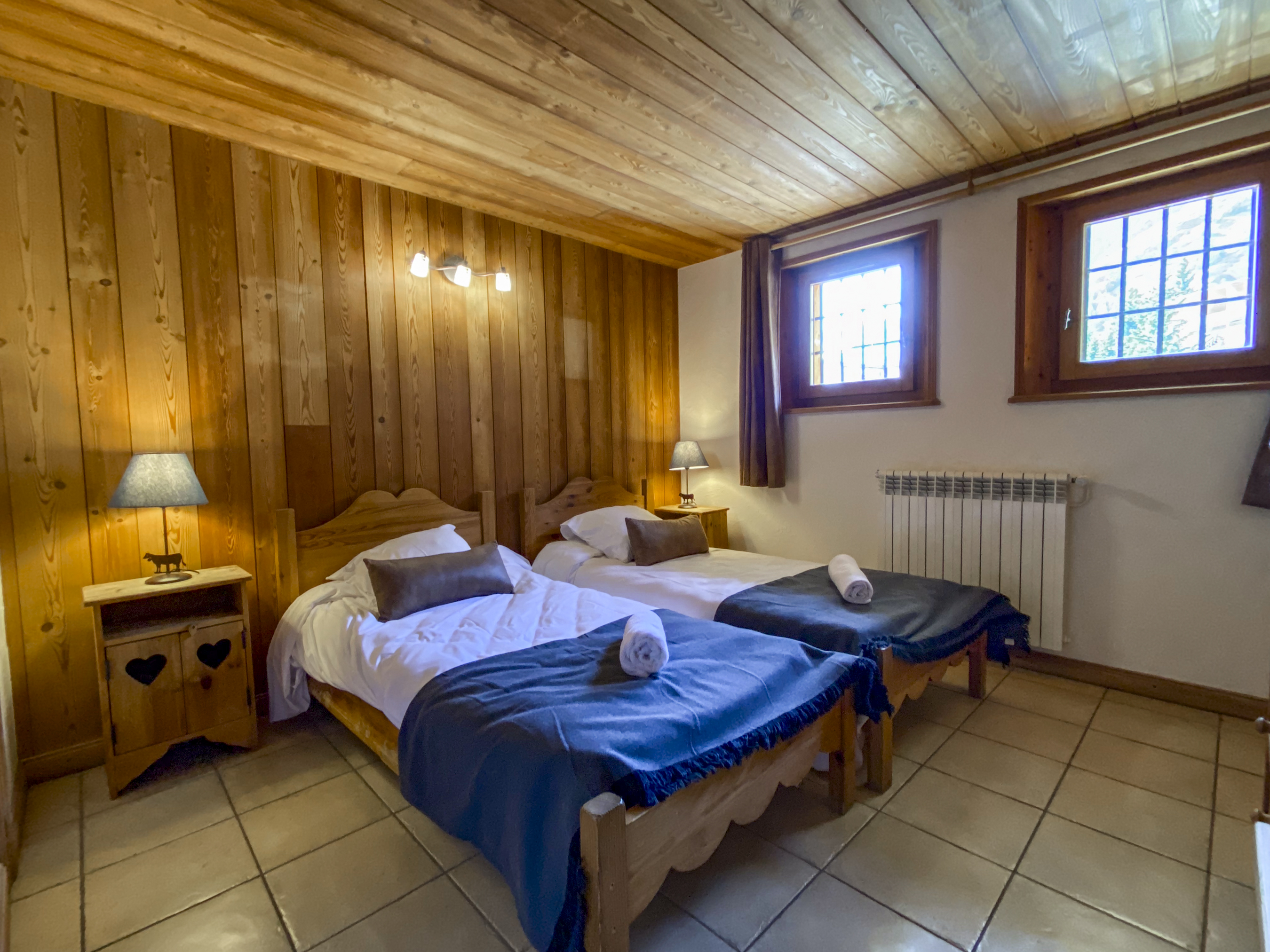 French property for sale in Les Deux Alpes, Isère - €2,195,000 - photo 