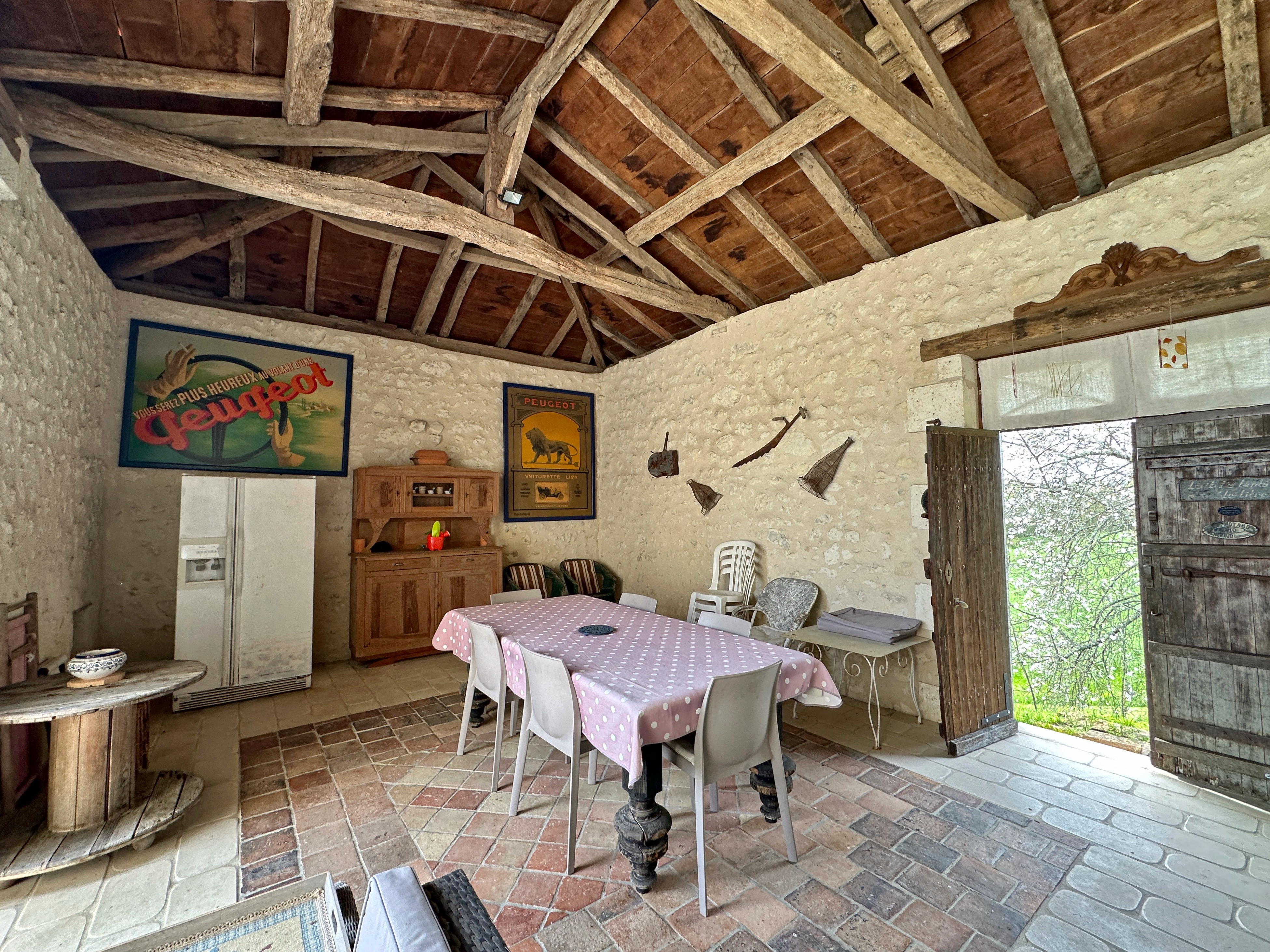 French property for sale in Chalais, Charente - €900,000 - photo 
