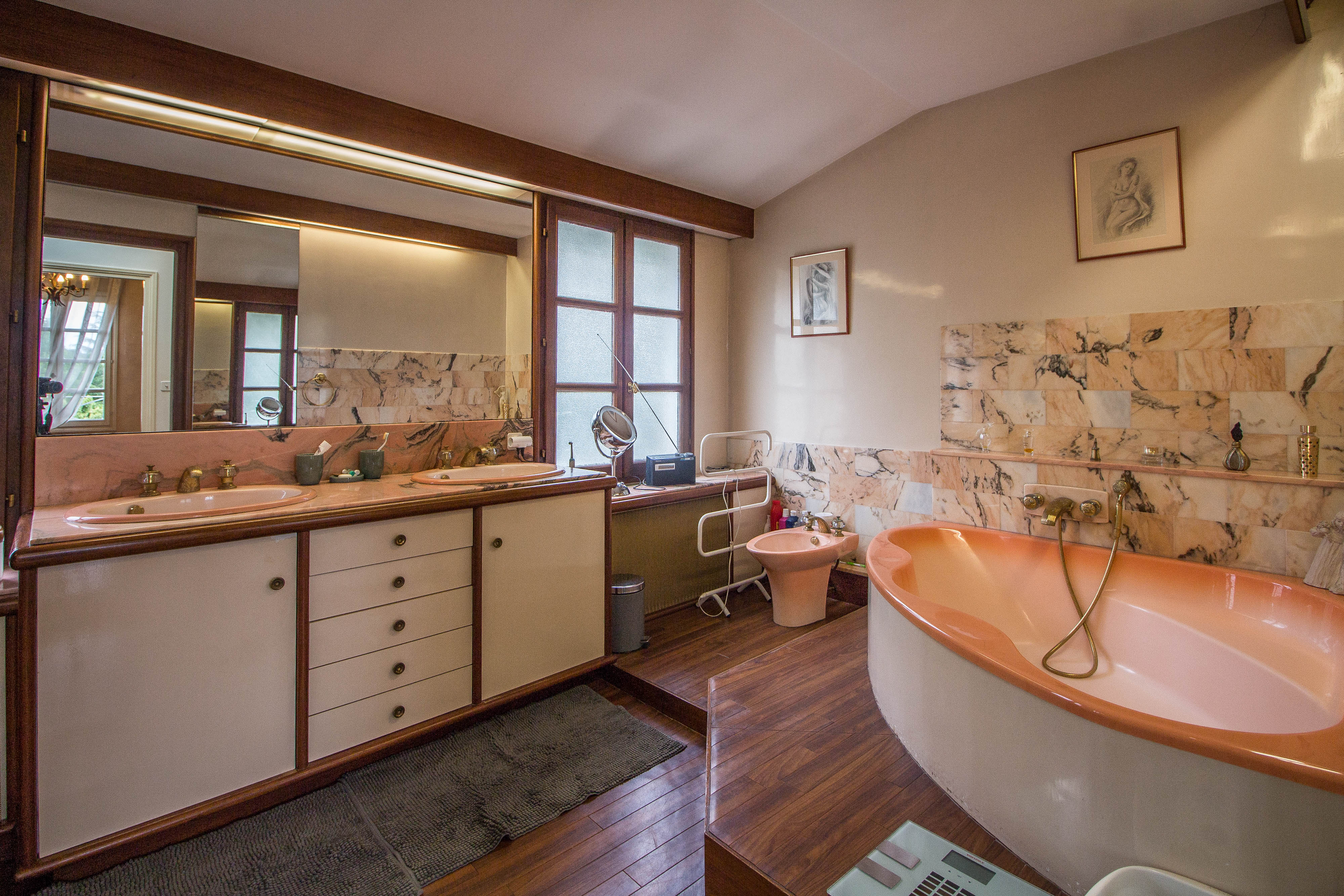 French property for sale in Angoulême, Charente - €745,500 - photo 