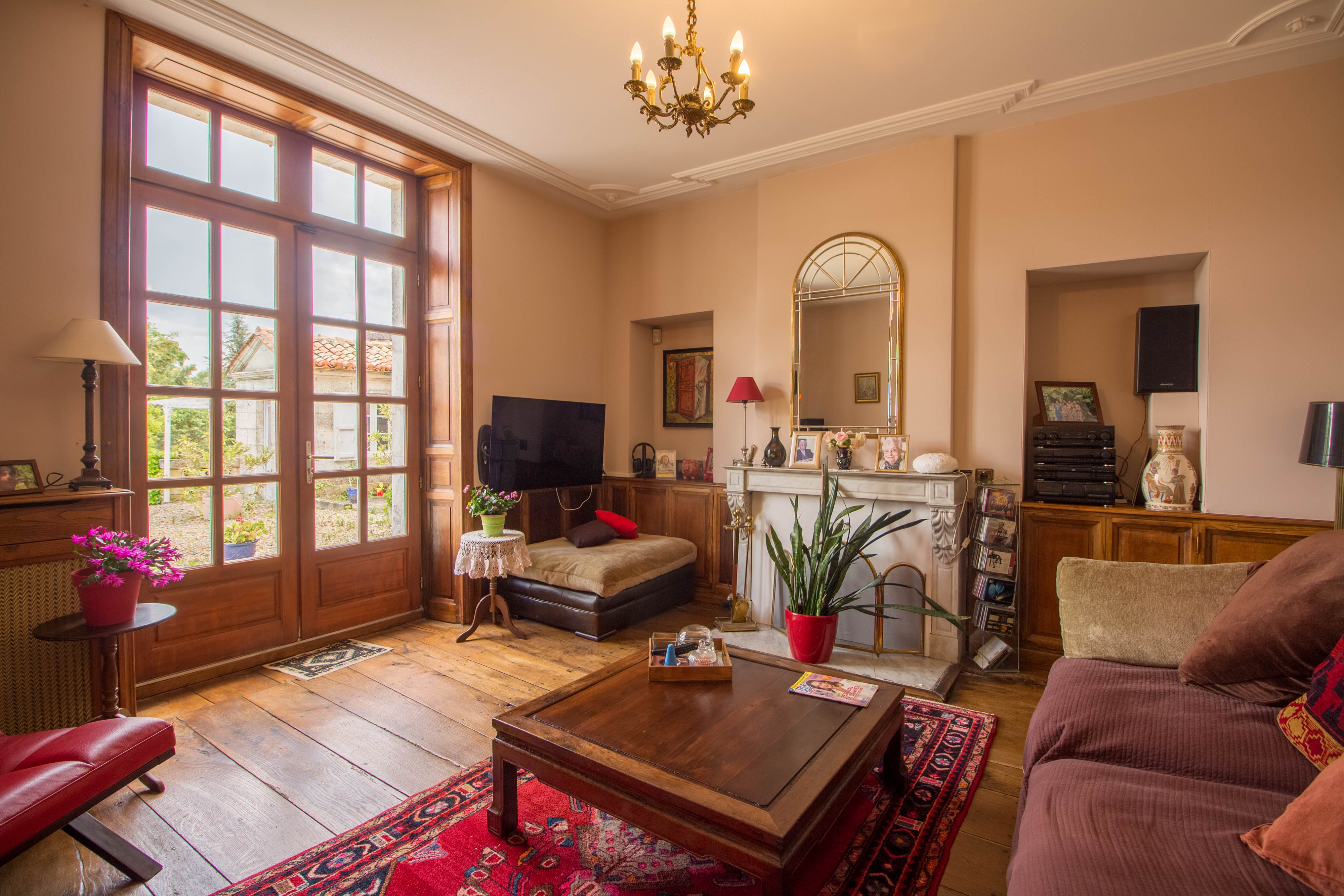 French property for sale in Angoulême, Charente - €745,500 - photo 
