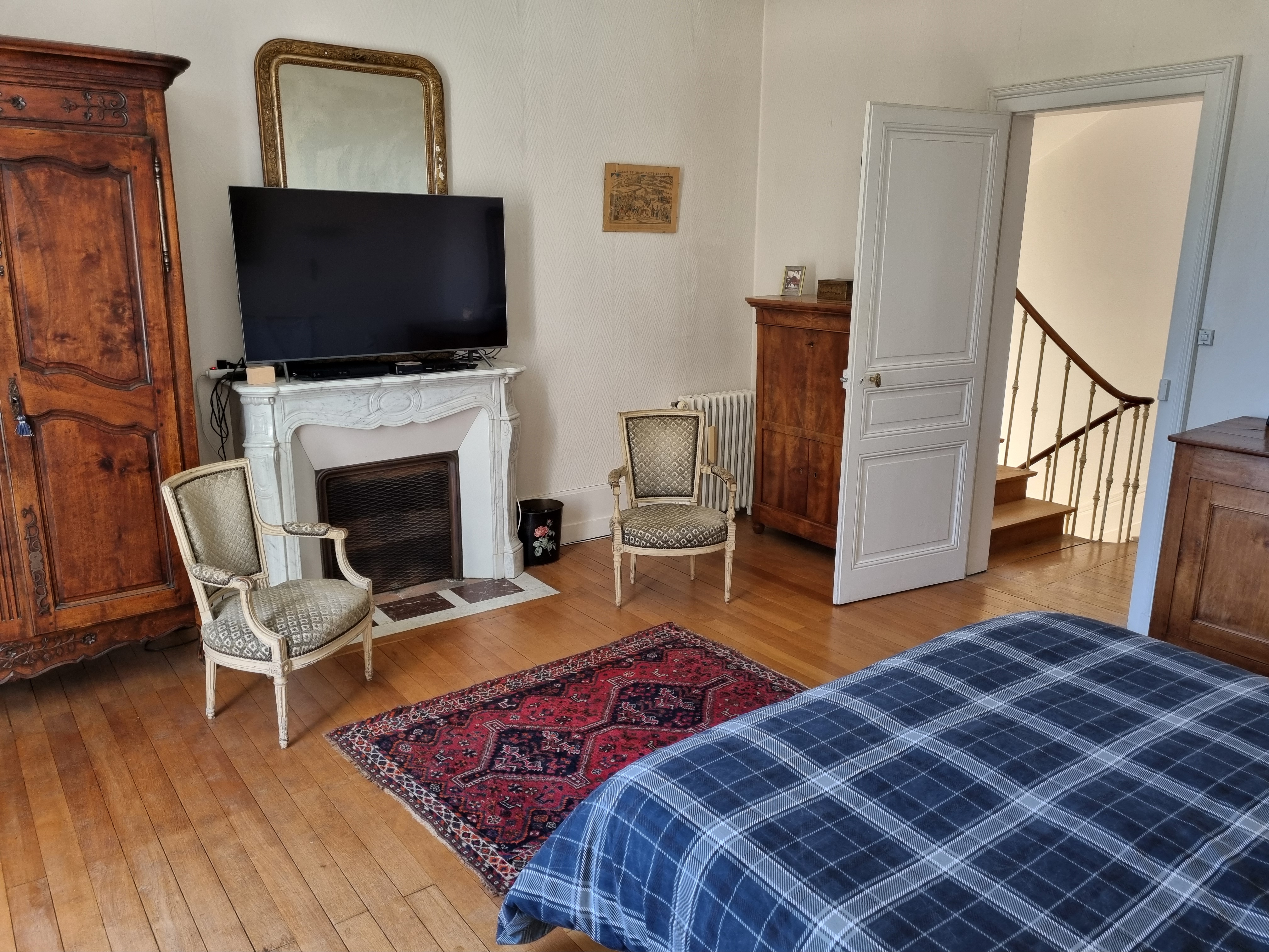 French property for sale in Saint-Junien, Haute-Vienne - €895,000 - photo 