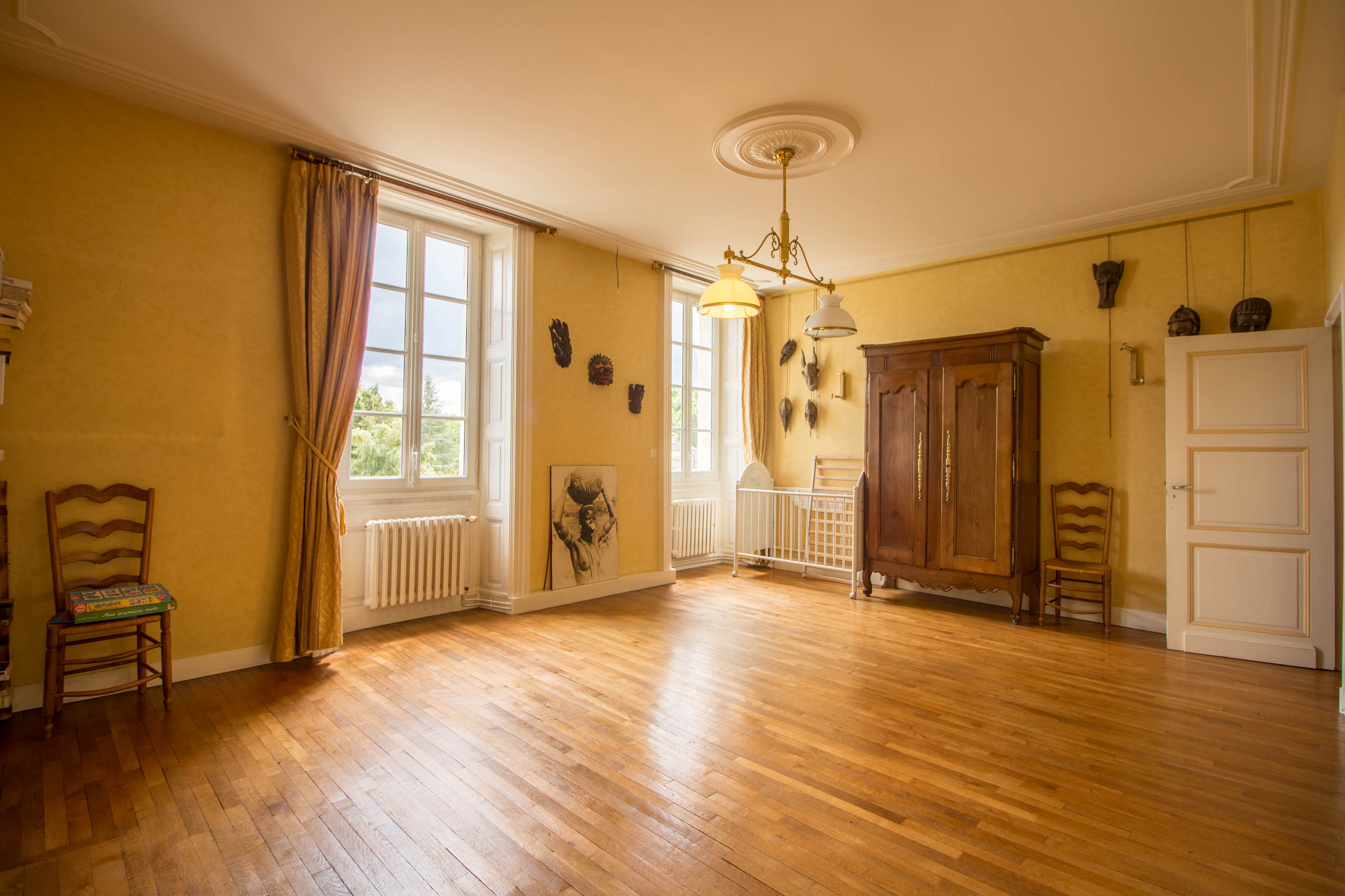 French property for sale in Angoulême, Charente - €745,500 - photo 