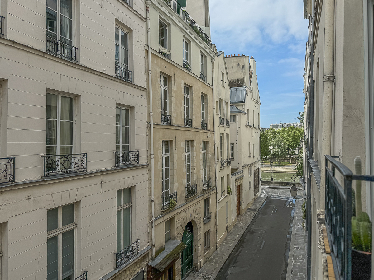 French property for sale in Paris 4e Arrondissement, Paris - €1,380,000 - photo 