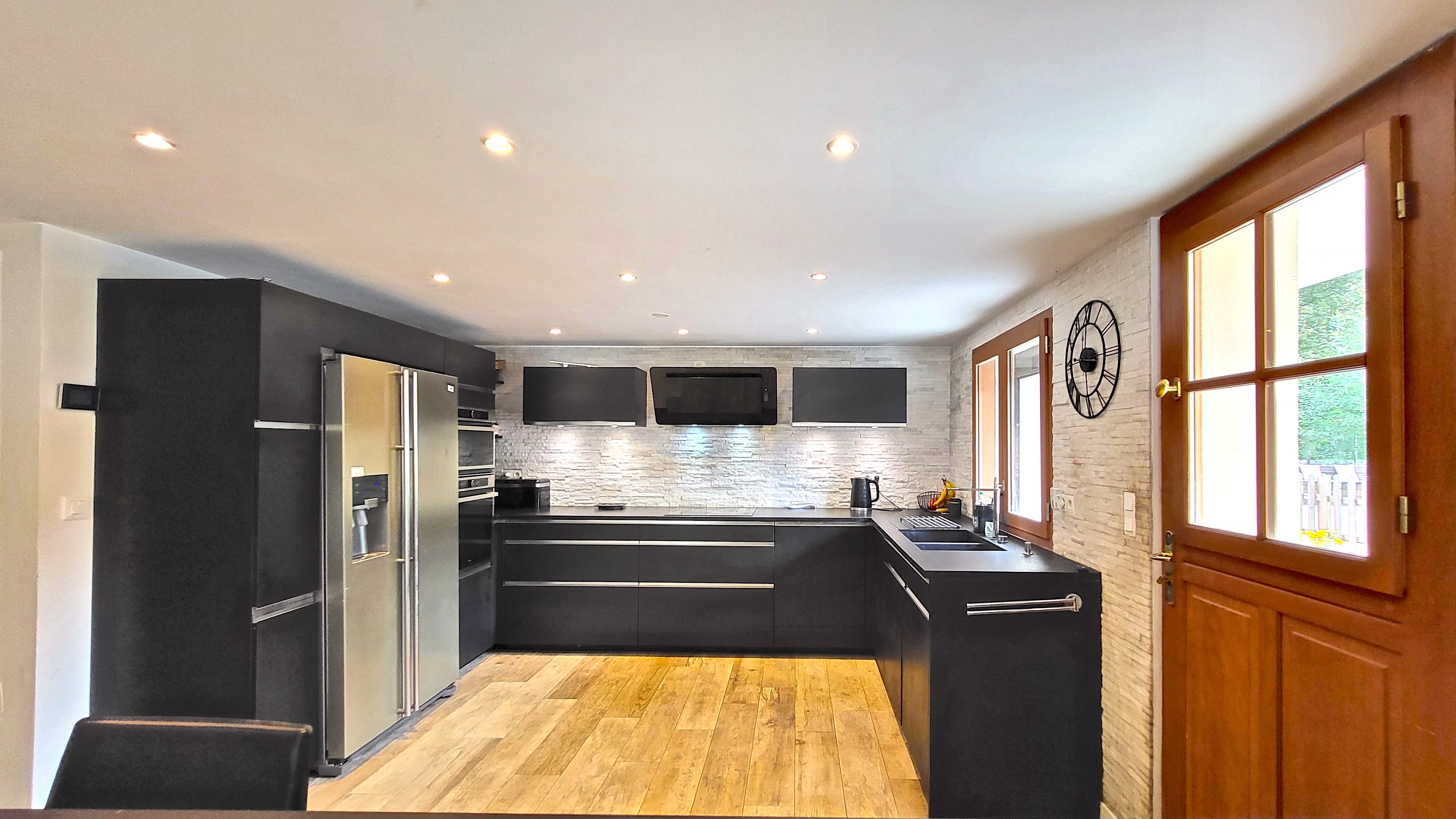 Propriété en France à vendre à Le Bourg-d'Oisans, Isère - €699 000 - photo 