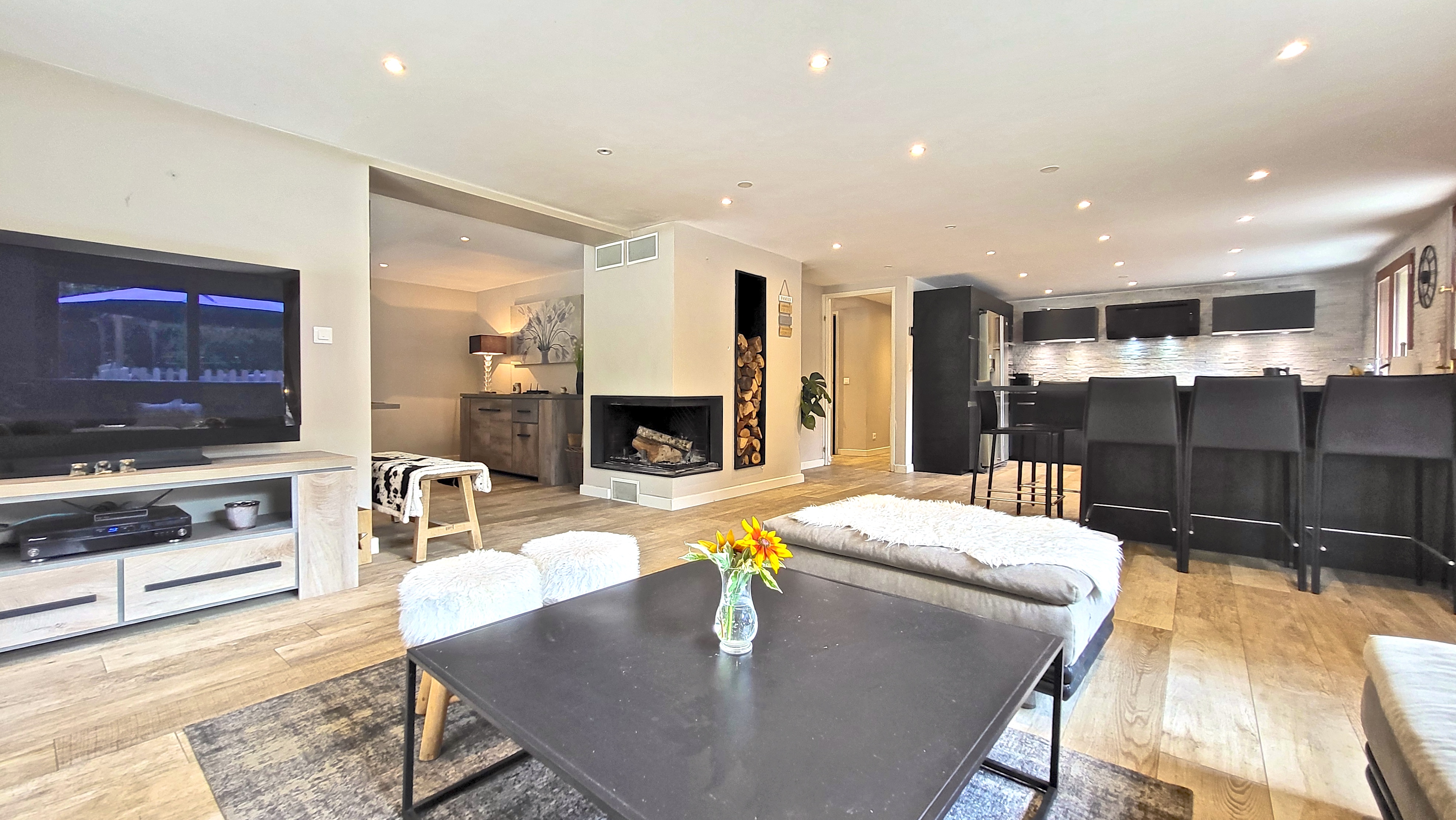 Propriété en France à vendre à Le Bourg-d'Oisans, Isère - €699 000 - photo 