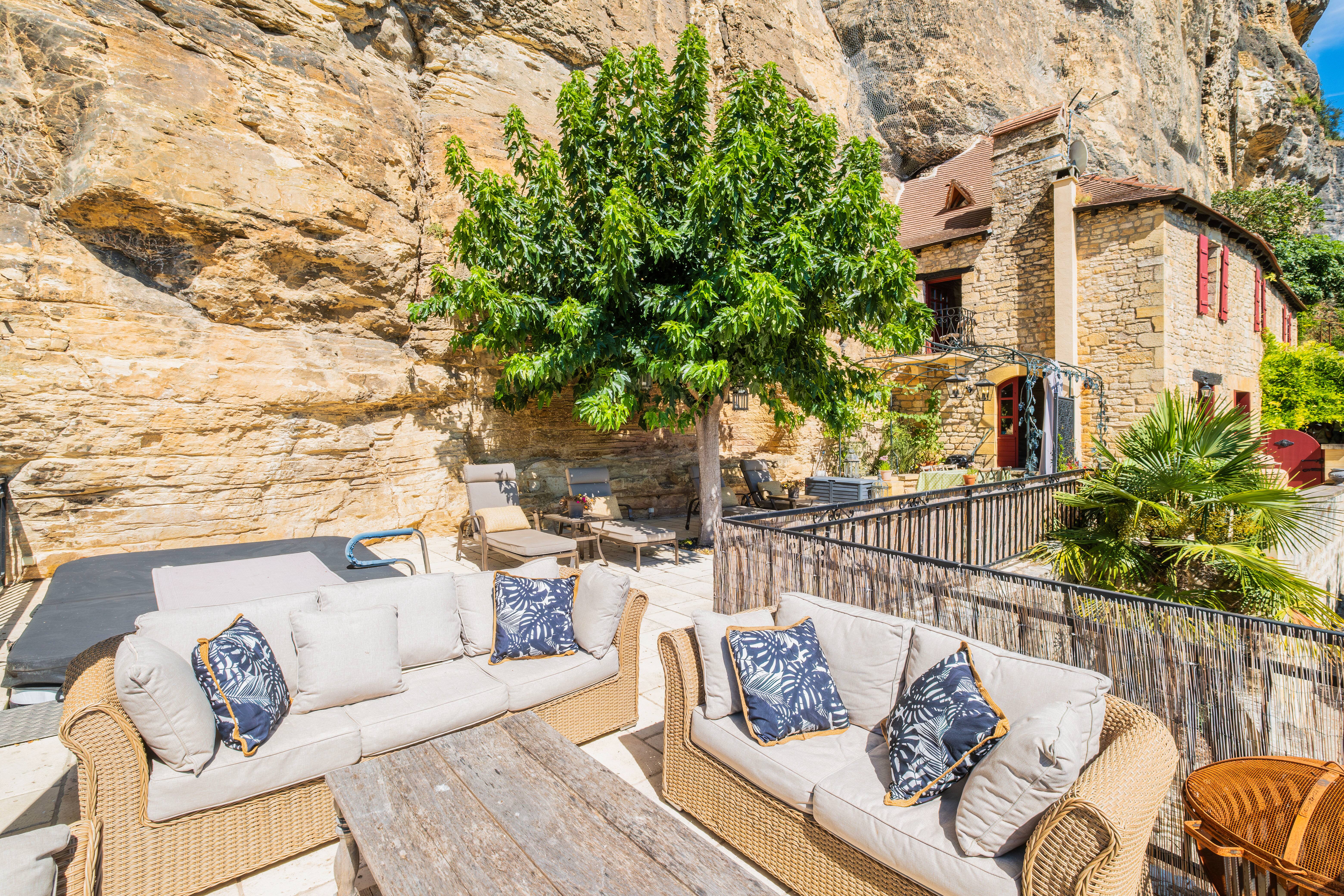 Propriété en France à vendre à La Roque-Gageac, Dordogne - &#8364;630 000 - photo 