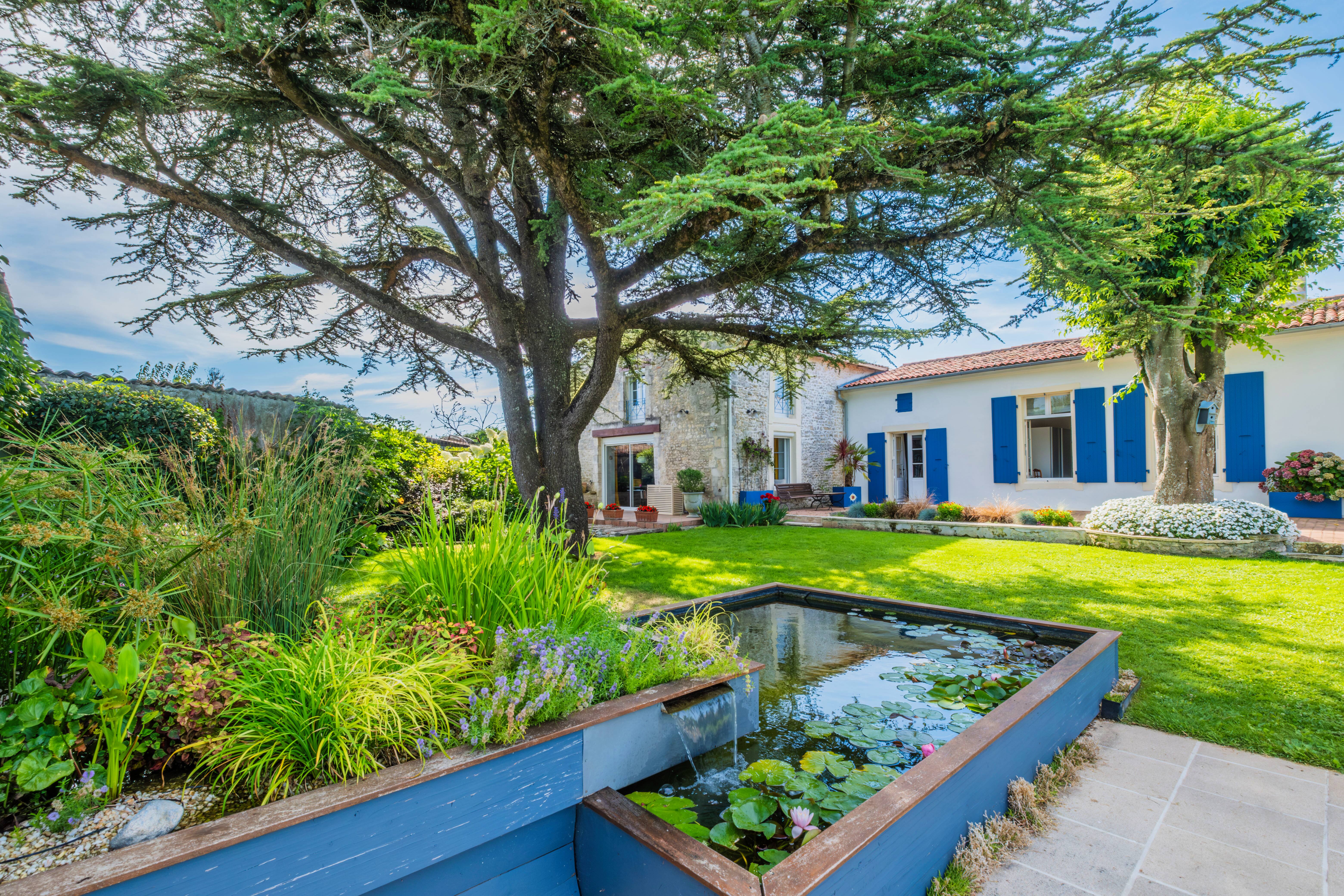 French property for sale in La Rochelle, Charente-Maritime - €1,373,000 - photo 