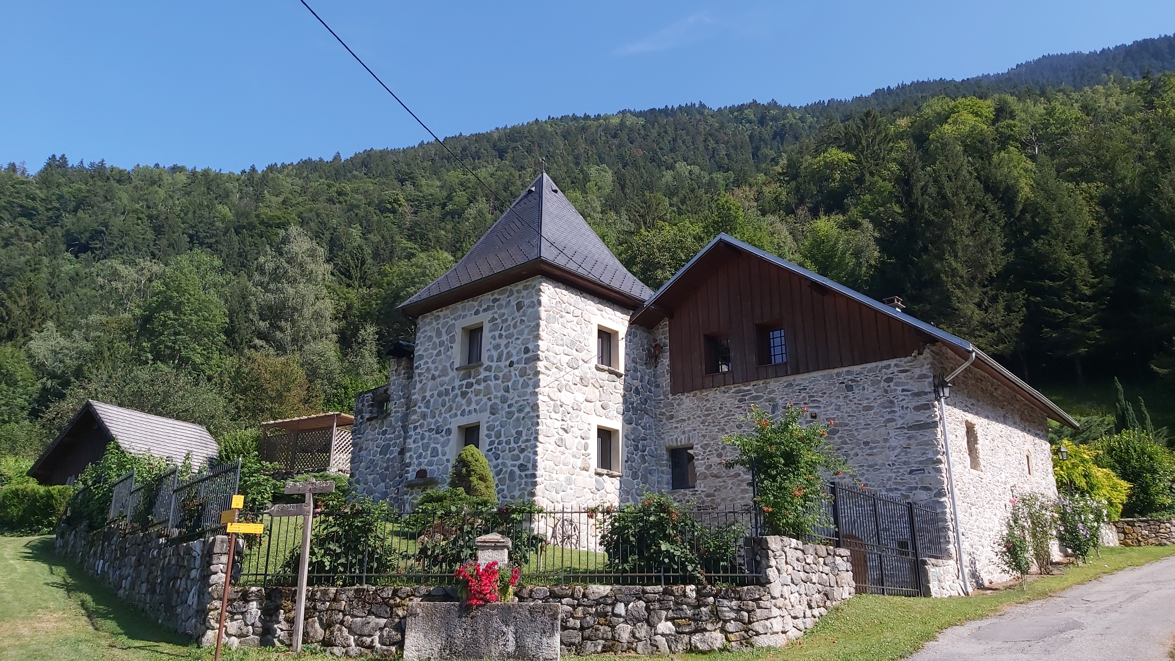Propriété en France à vendre à Sainte-Marie-de-Cuines, Savoie - €649 000 - photo 