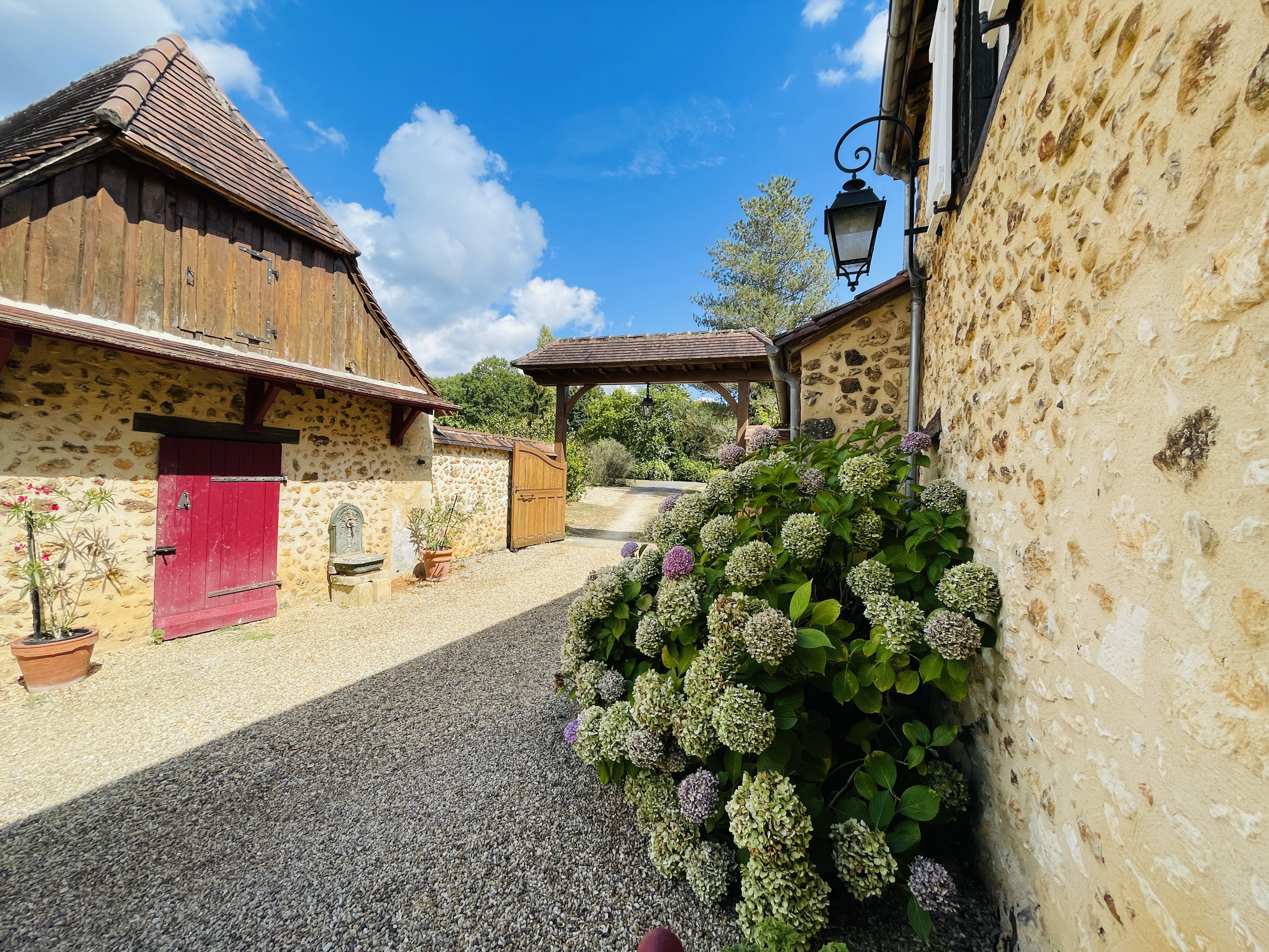 French property for sale in Lacropte, Dordogne - €649,500 - photo 