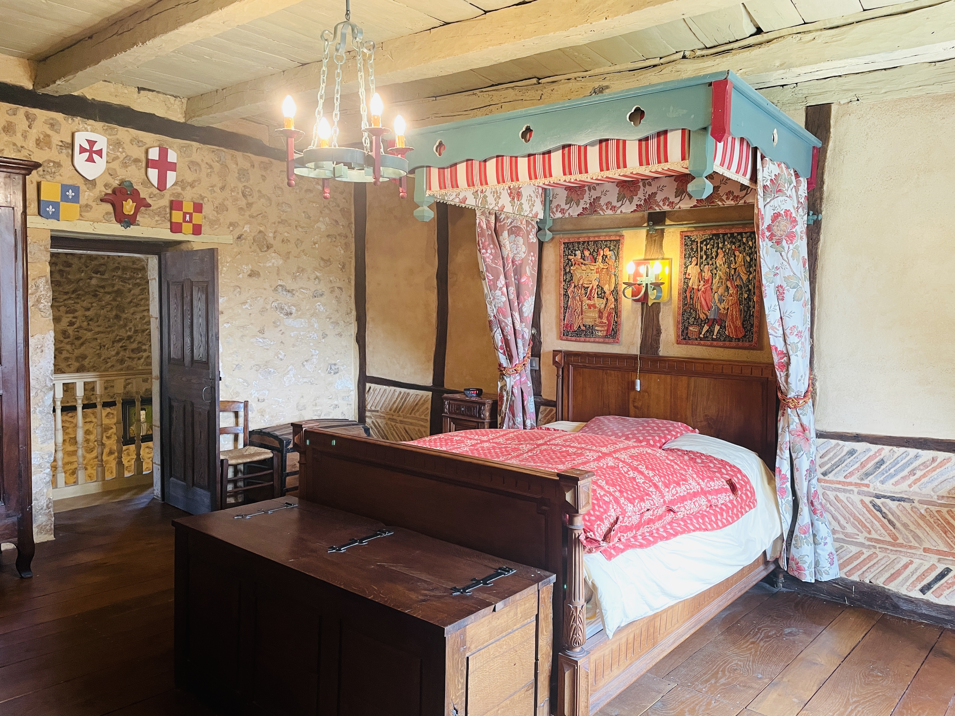 French property for sale in Lacropte, Dordogne - €649,500 - photo 