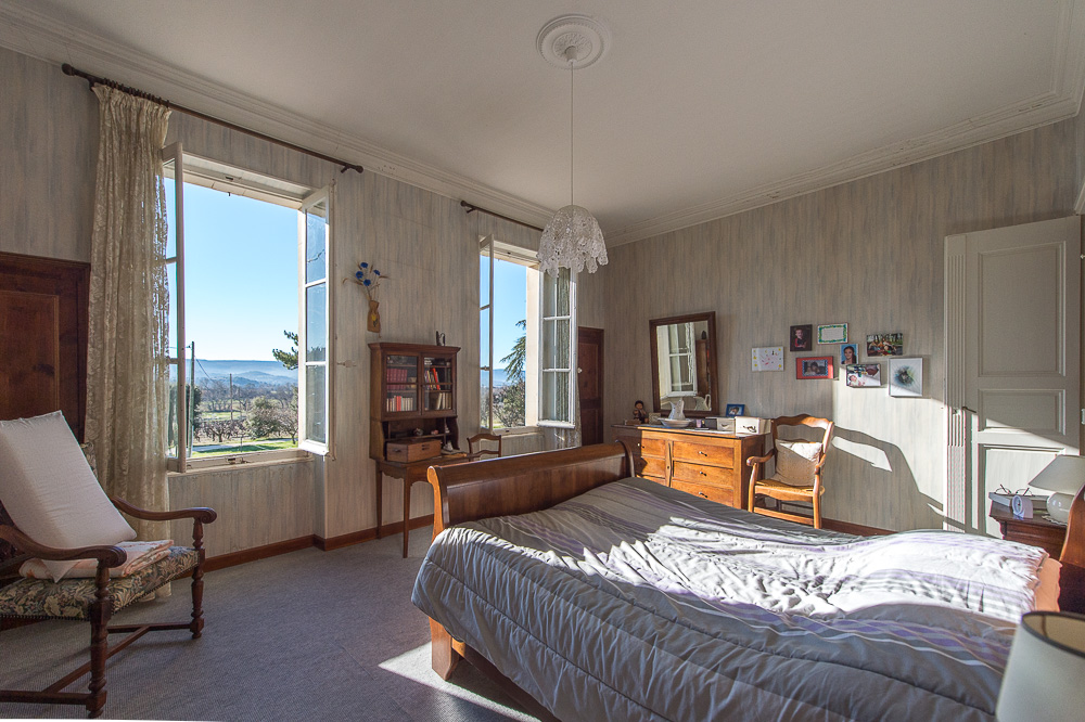 French property for sale in Apt, Vaucluse - €3,480,000 - photo 