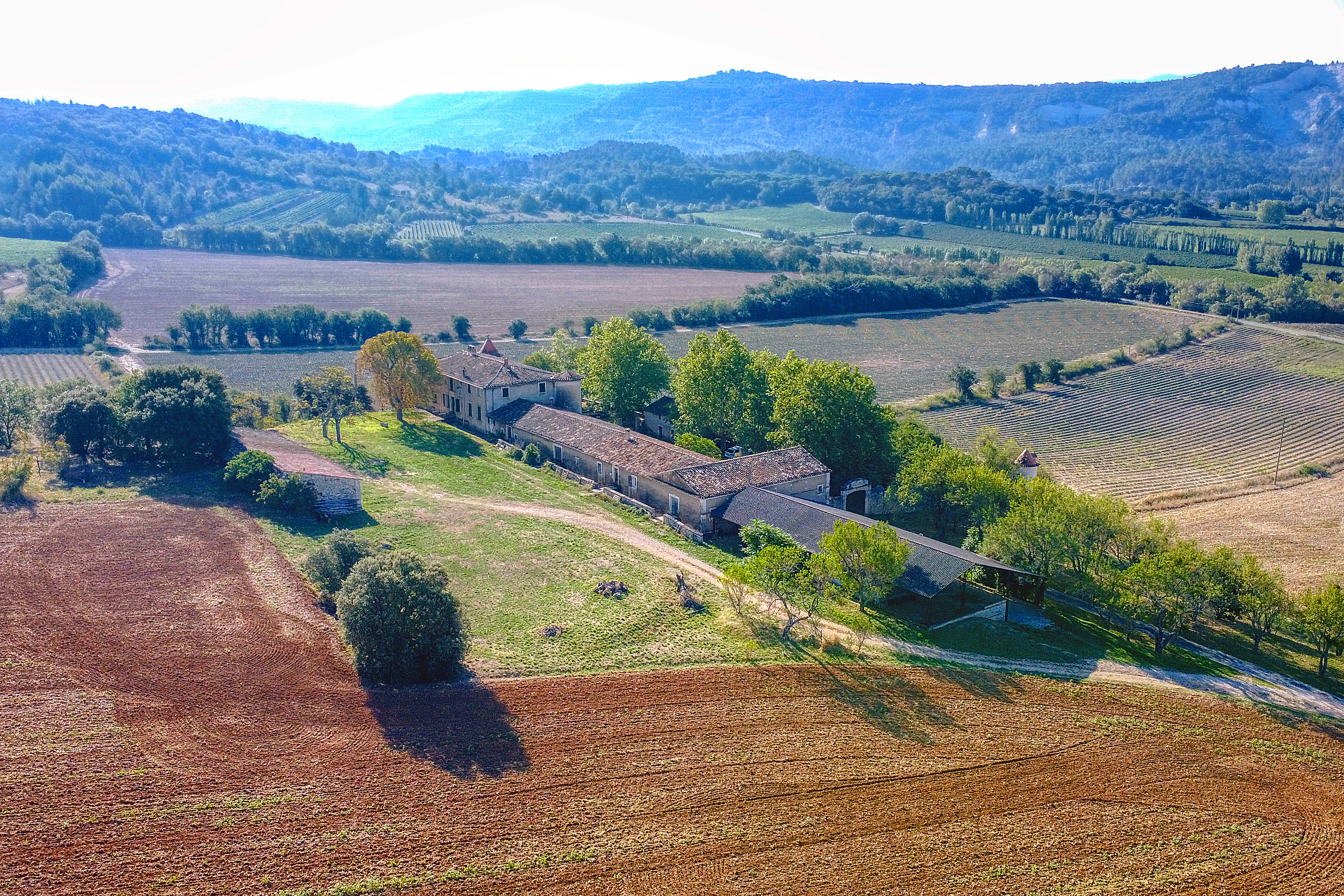 French property for sale in Rustrel, Vaucluse - €2,635,000 - photo 