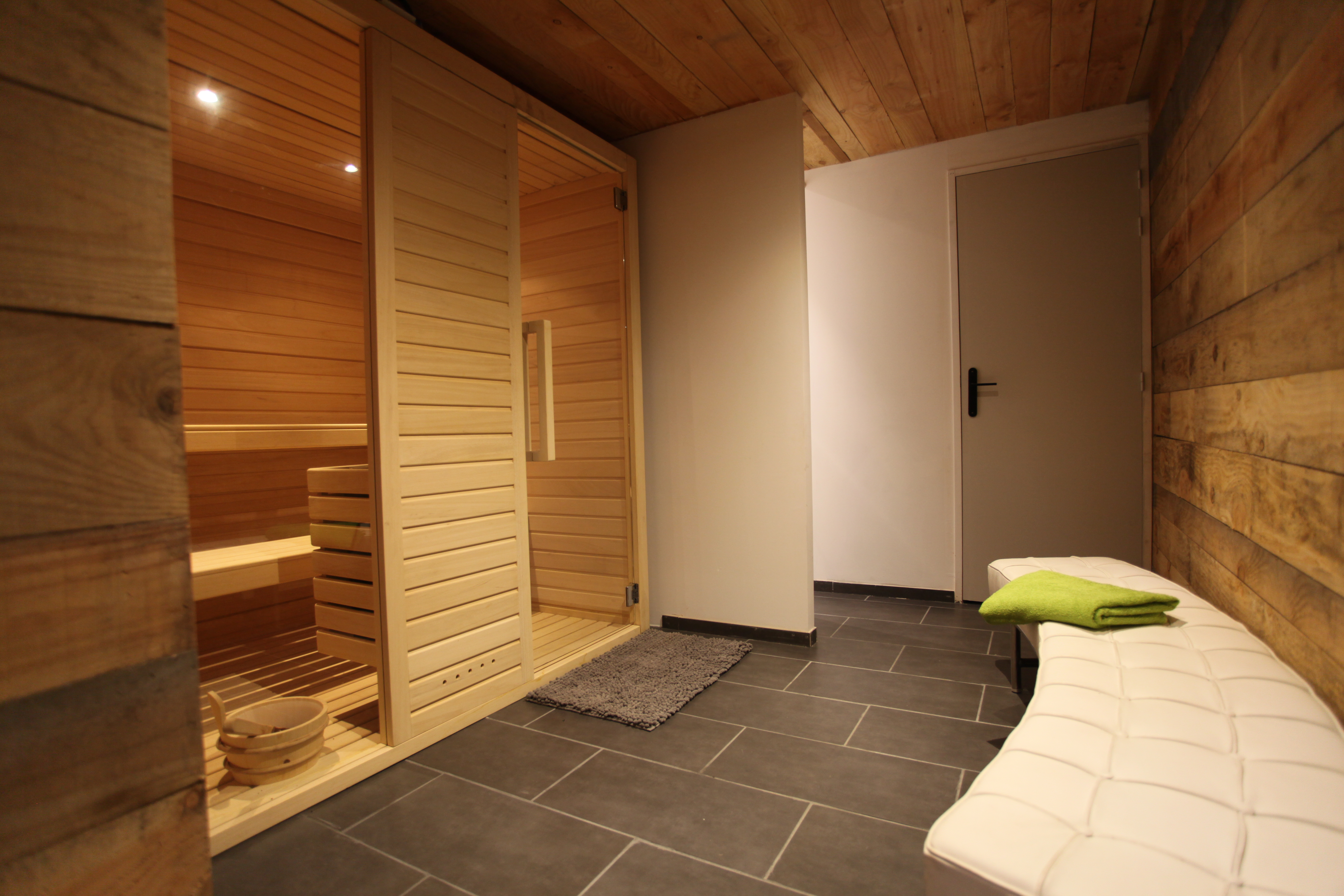 Propriété en France à vendre à Écouché-les-Vallées, Orne - &#8364;2 438 000 - photo 