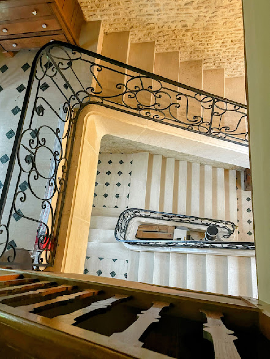 For sale near Argentan, manor house and breeding and competition famous