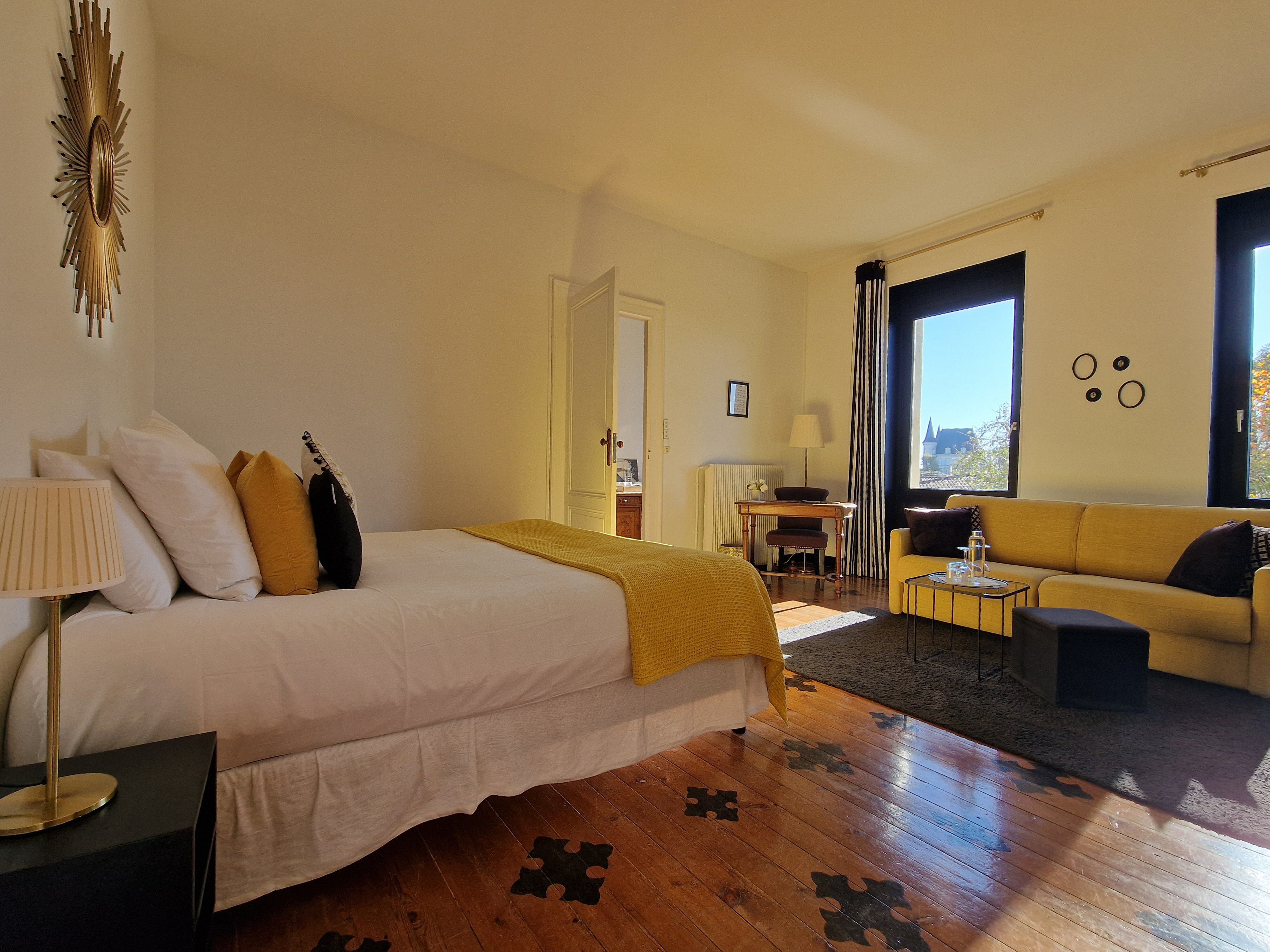 French property for sale in Pauillac, Gironde - €880,000 - photo 