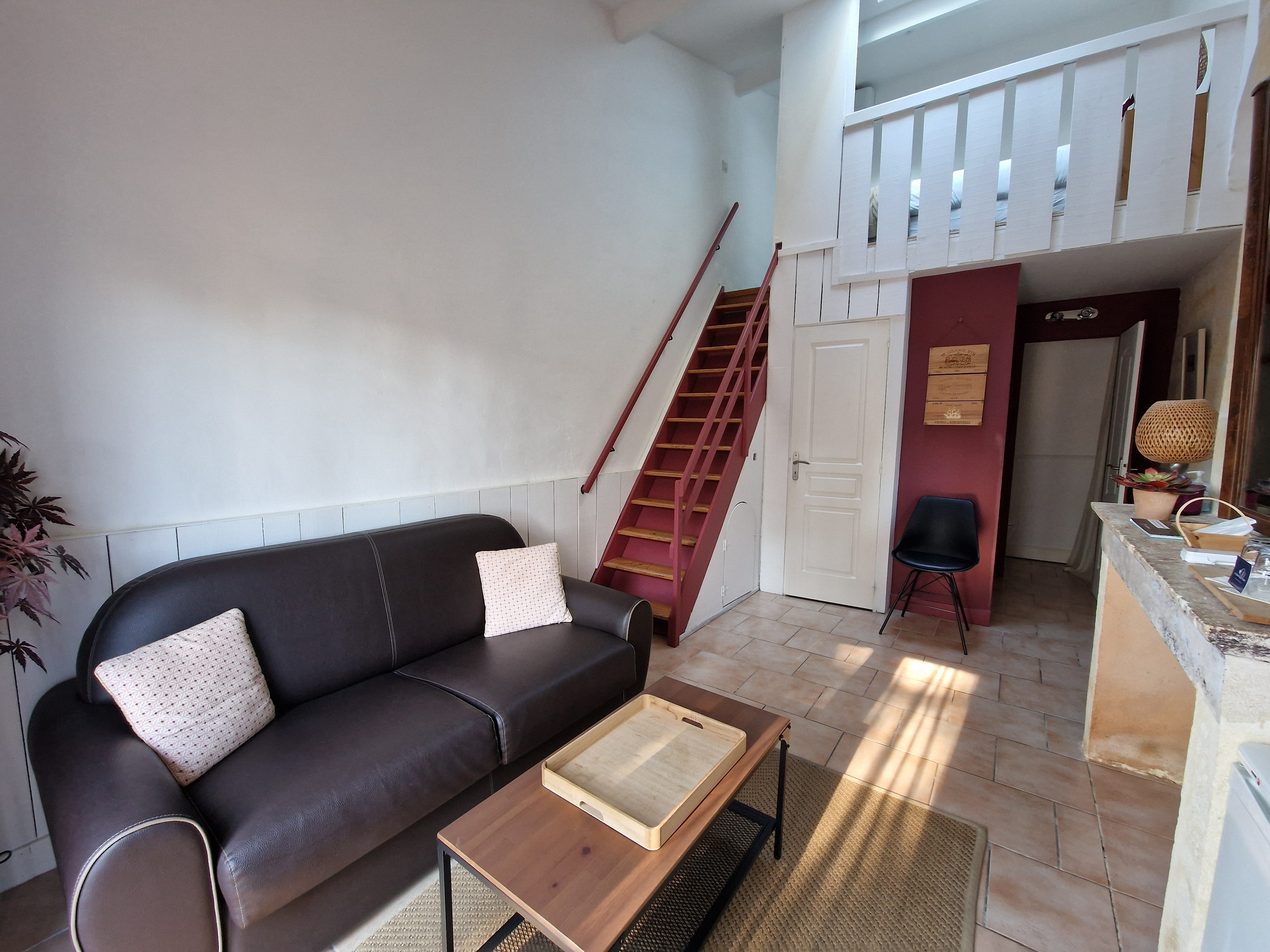 French property for sale in Pauillac, Gironde - €880,000 - photo 