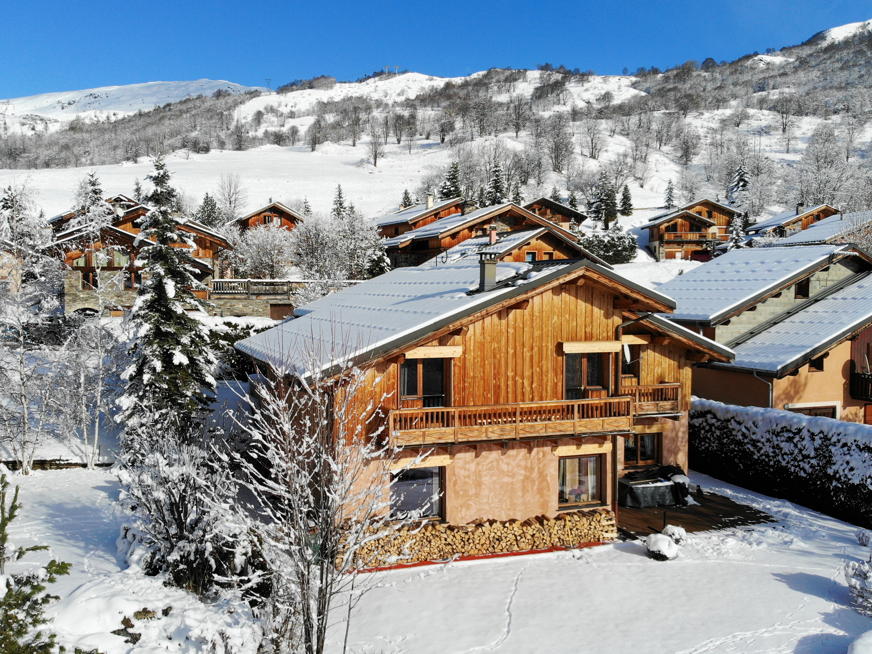 French property for sale in Saint-Martin-de-Belleville, Savoie - €1,795,000 - photo 