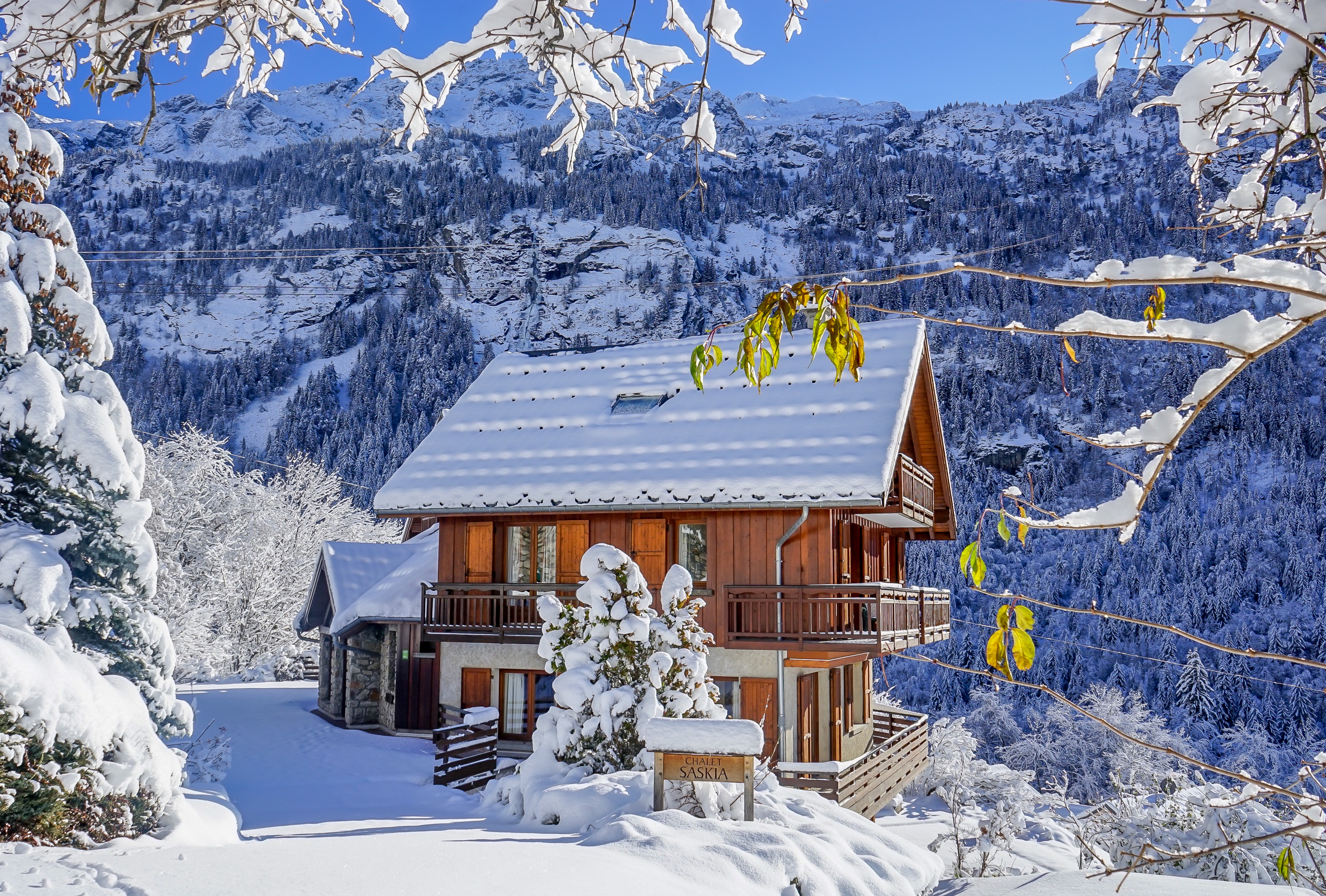 French property for sale in Vaujany, Isère - €630,000 - photo 