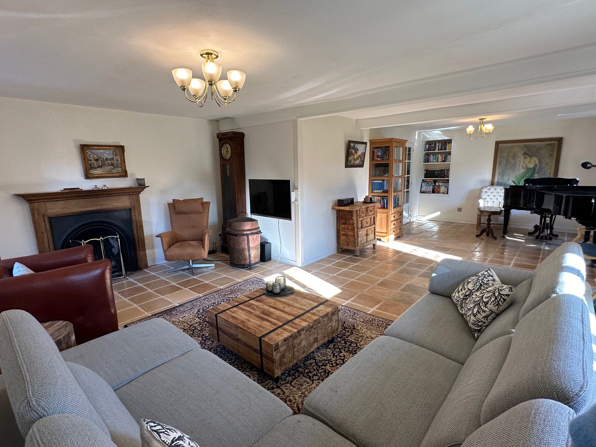 French property for sale in Châlus, Haute-Vienne - €849,000 - photo 