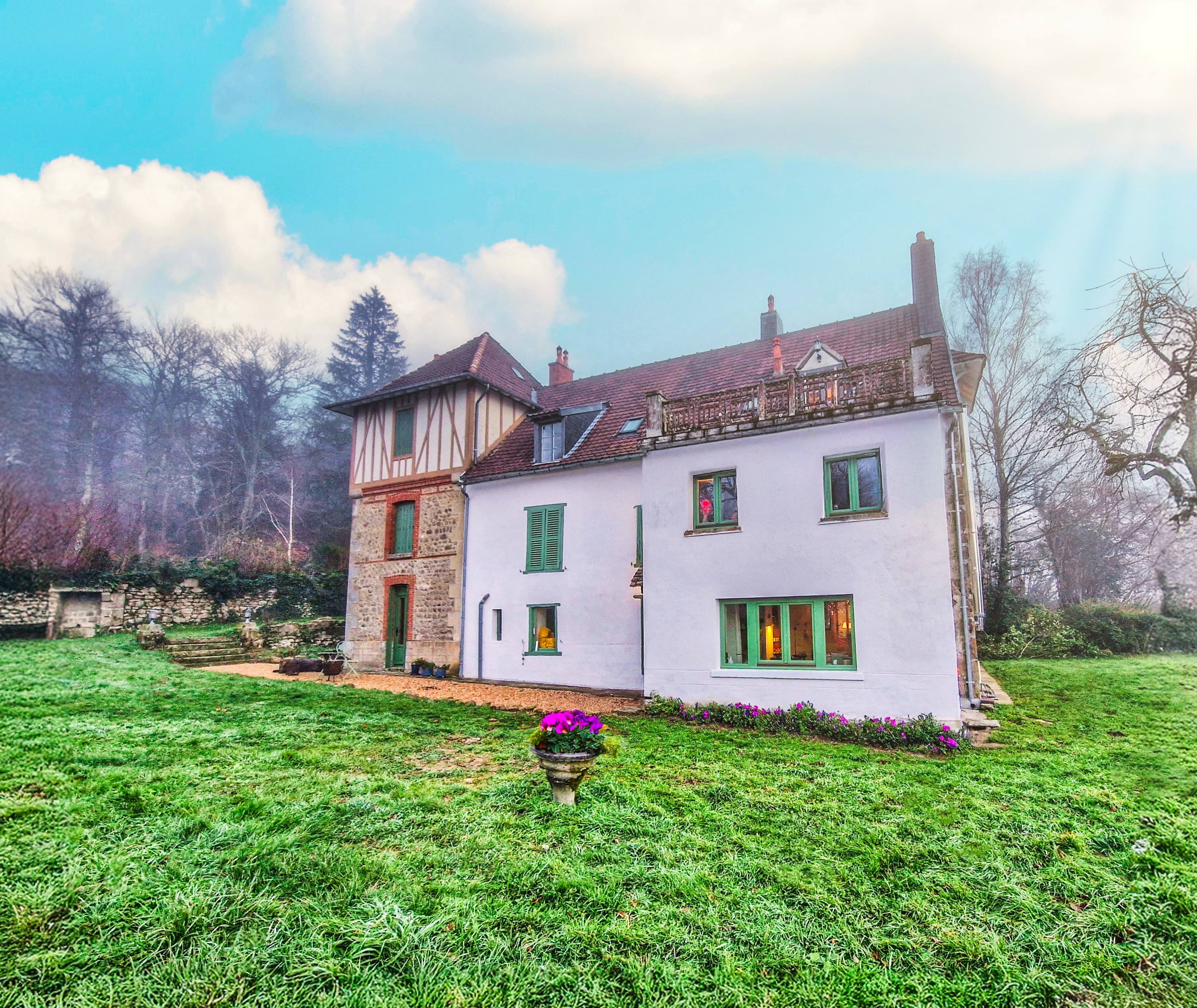 French property for sale in Vallière, Creuse - €449,000 - photo 
