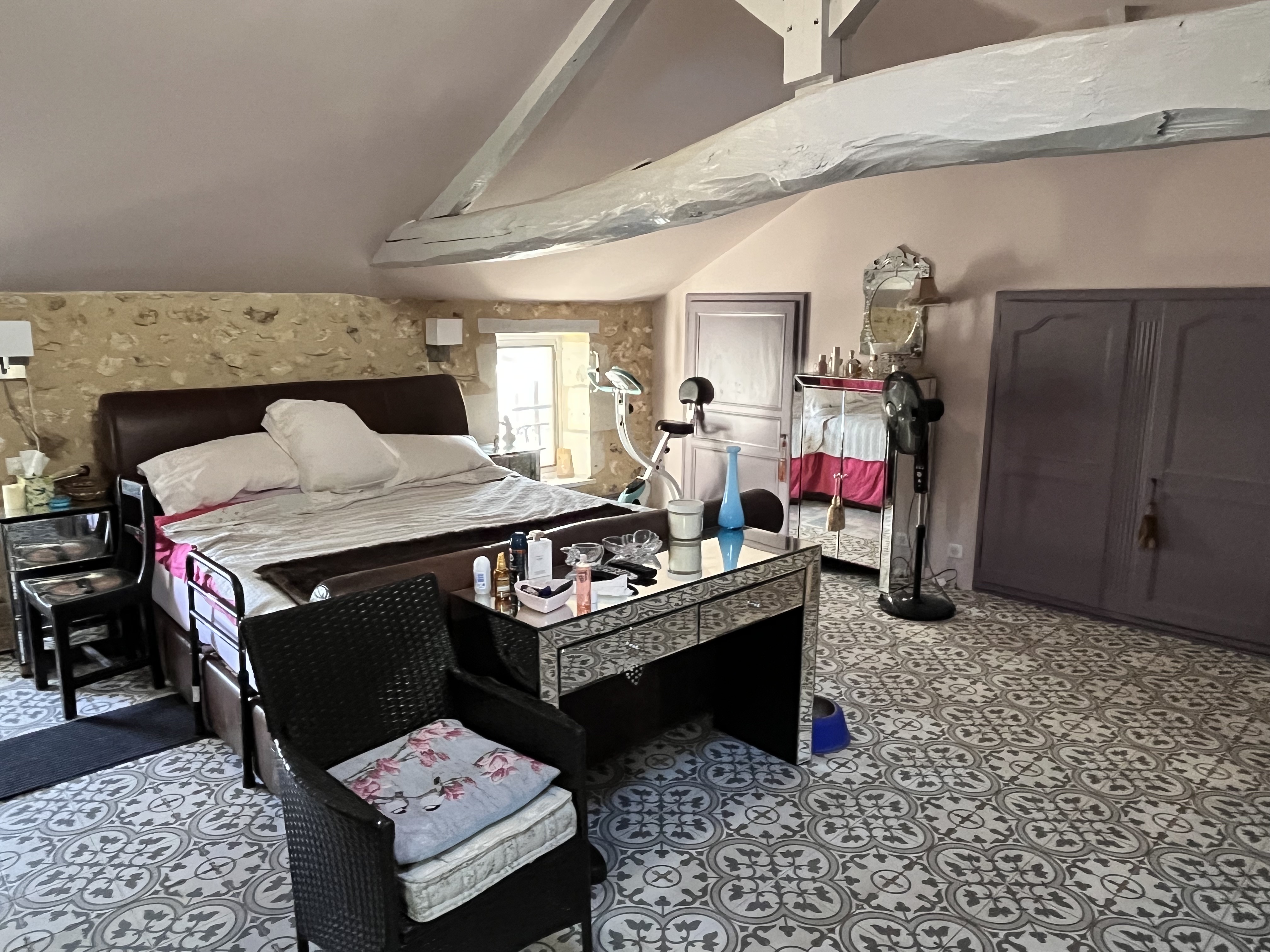 French property for sale in Saint-Thomas-de-Conac, Charente-Maritime - €530,000 - photo 