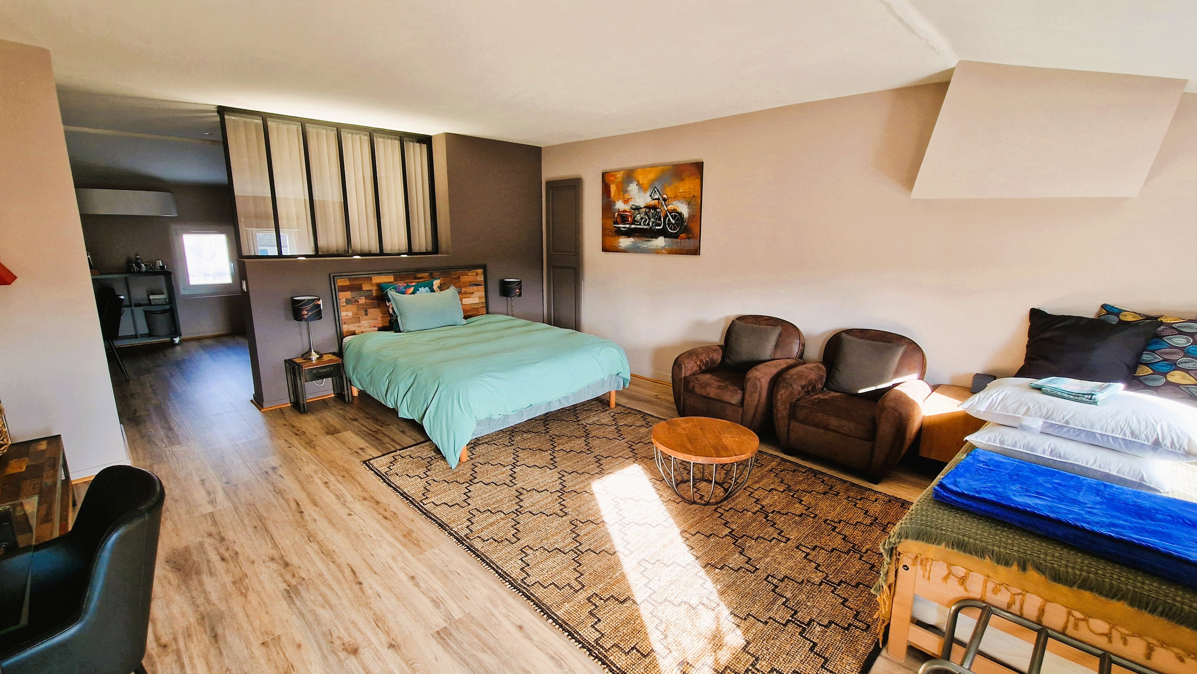 Propriété en France à vendre à Saint-Seurin-sur-l'Isle, Gironde - €549 000 - photo 
