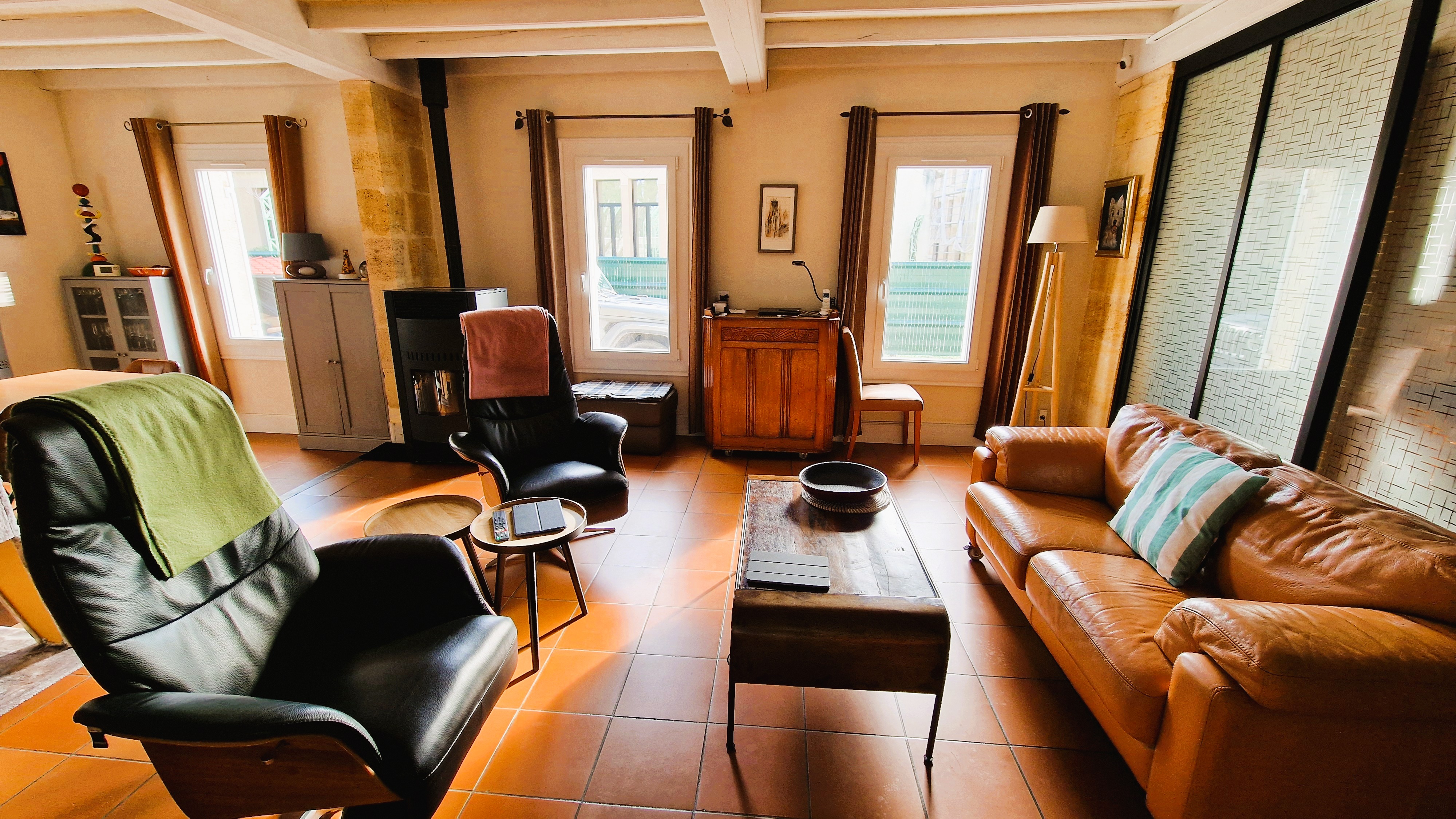 Propriété en France à vendre à Saint-Seurin-sur-l'Isle, Gironde - €549 000 - photo 
