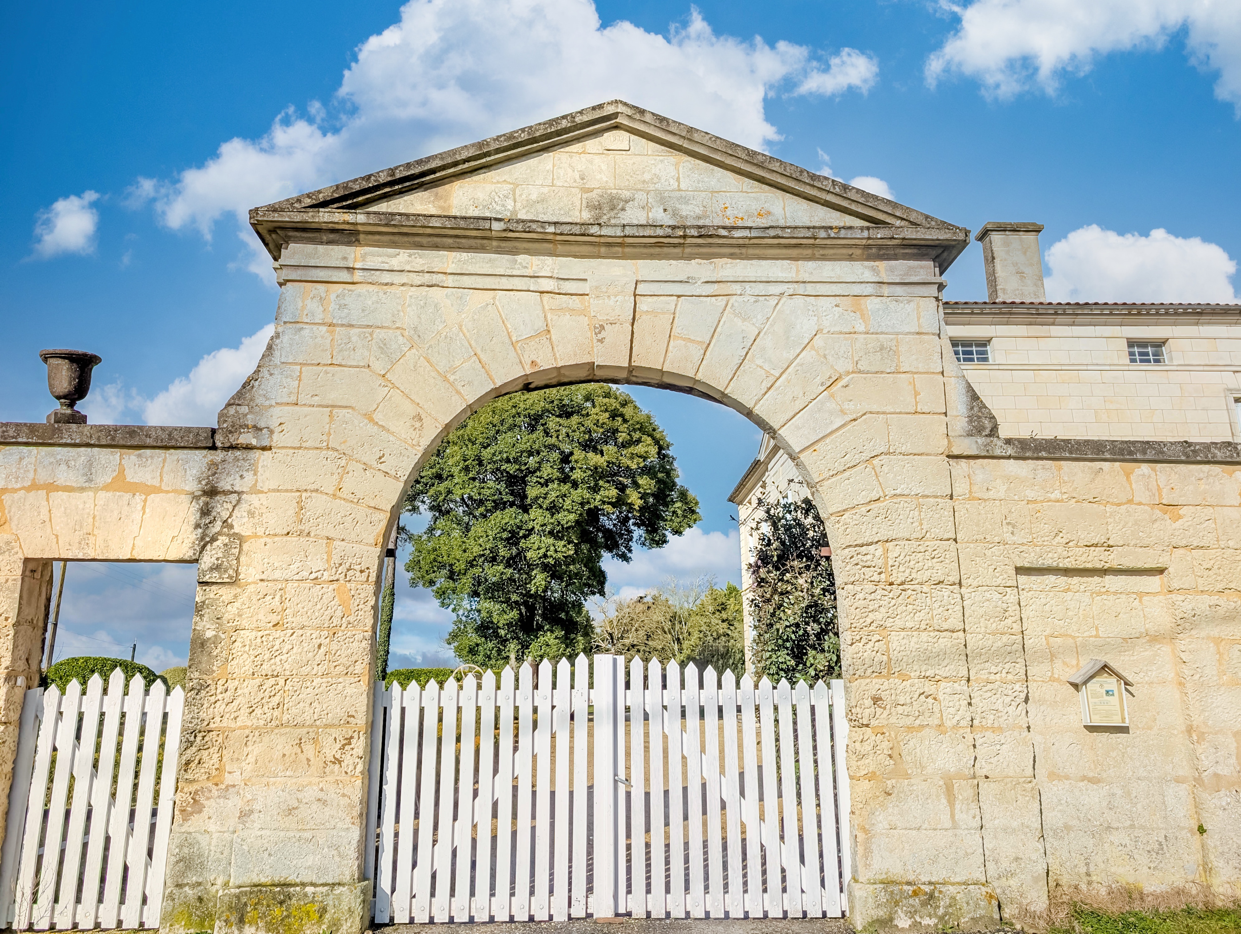 French property for sale in Lorignac, Charente-Maritime - €767,000 - photo 