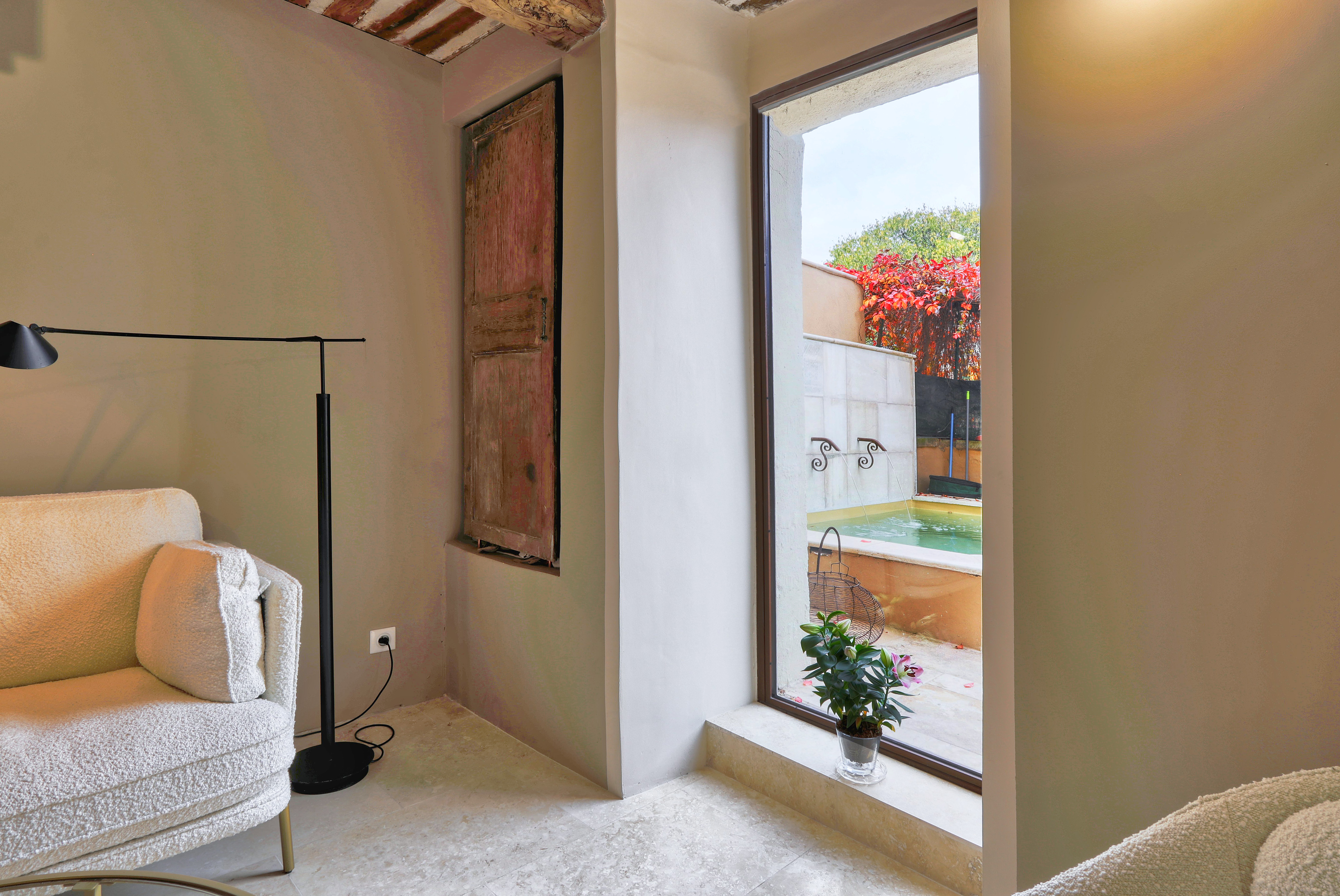 French property for sale in Rustrel, Vaucluse - €798,000 - photo 