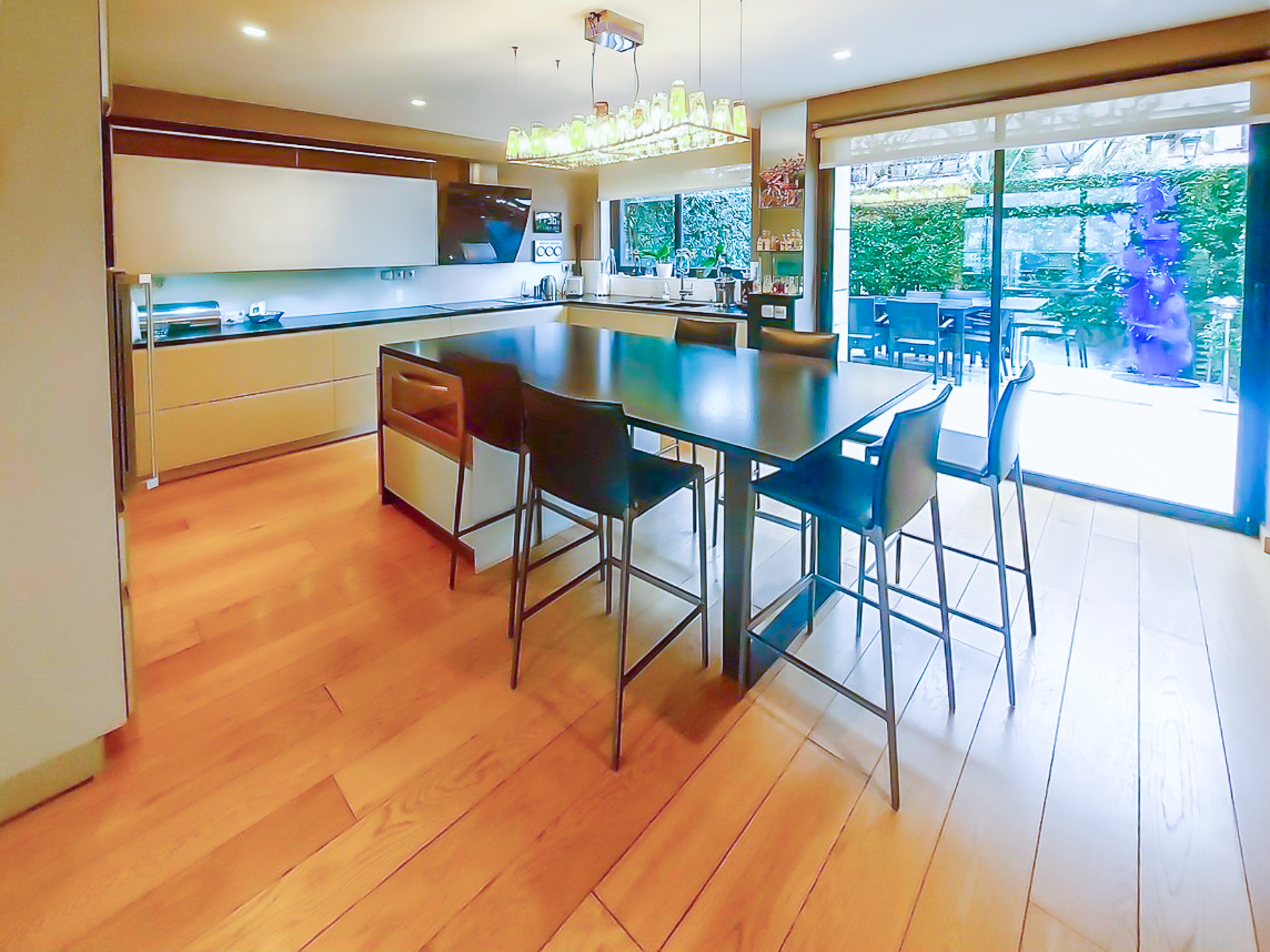 French property for sale in Levallois-Perret, Hauts-de-Seine - €5,940,000 - photo 